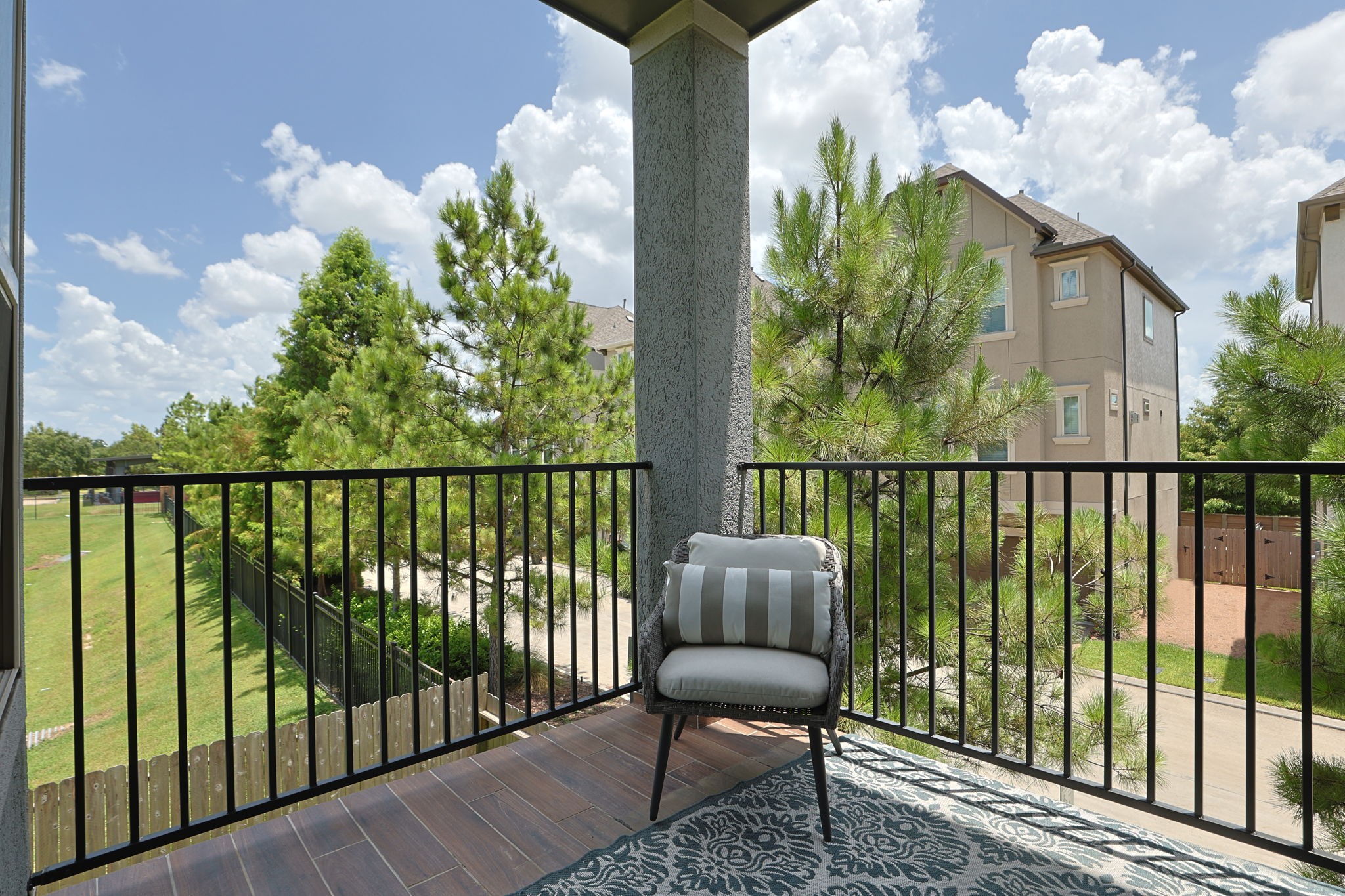 4004 Centre Meadow Way Property Photo 20