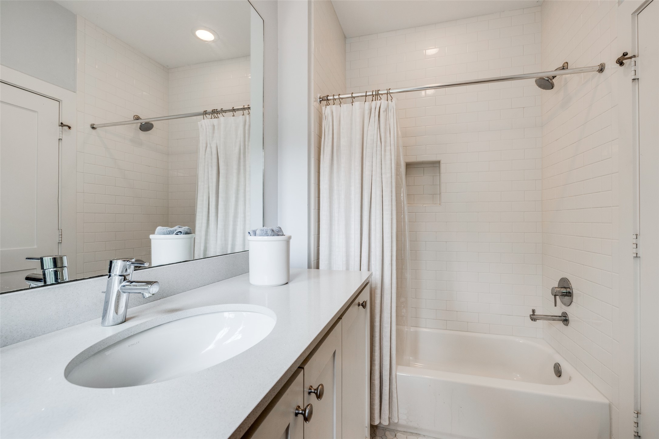 2815 Albans Road Property Photo 43