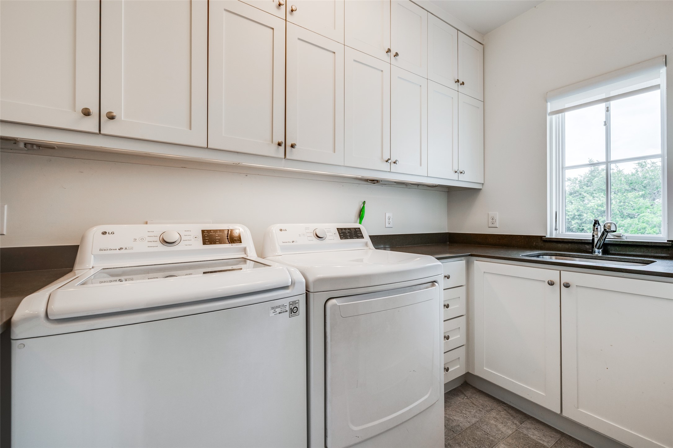 2815 Albans Road Property Photo 46