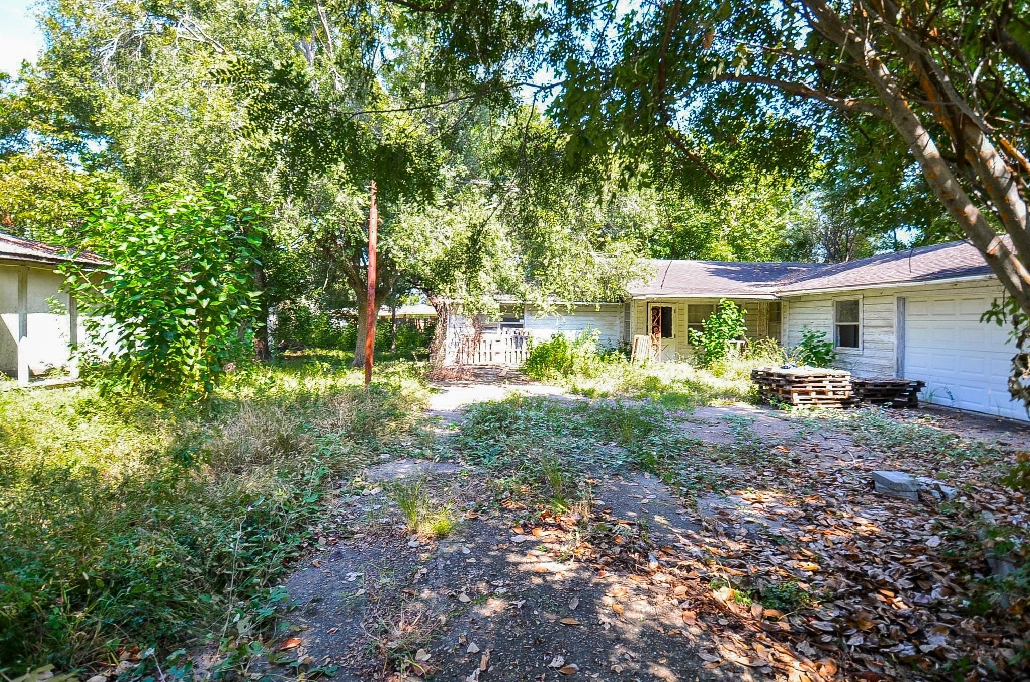 749 E Canino Road Property Photo 12