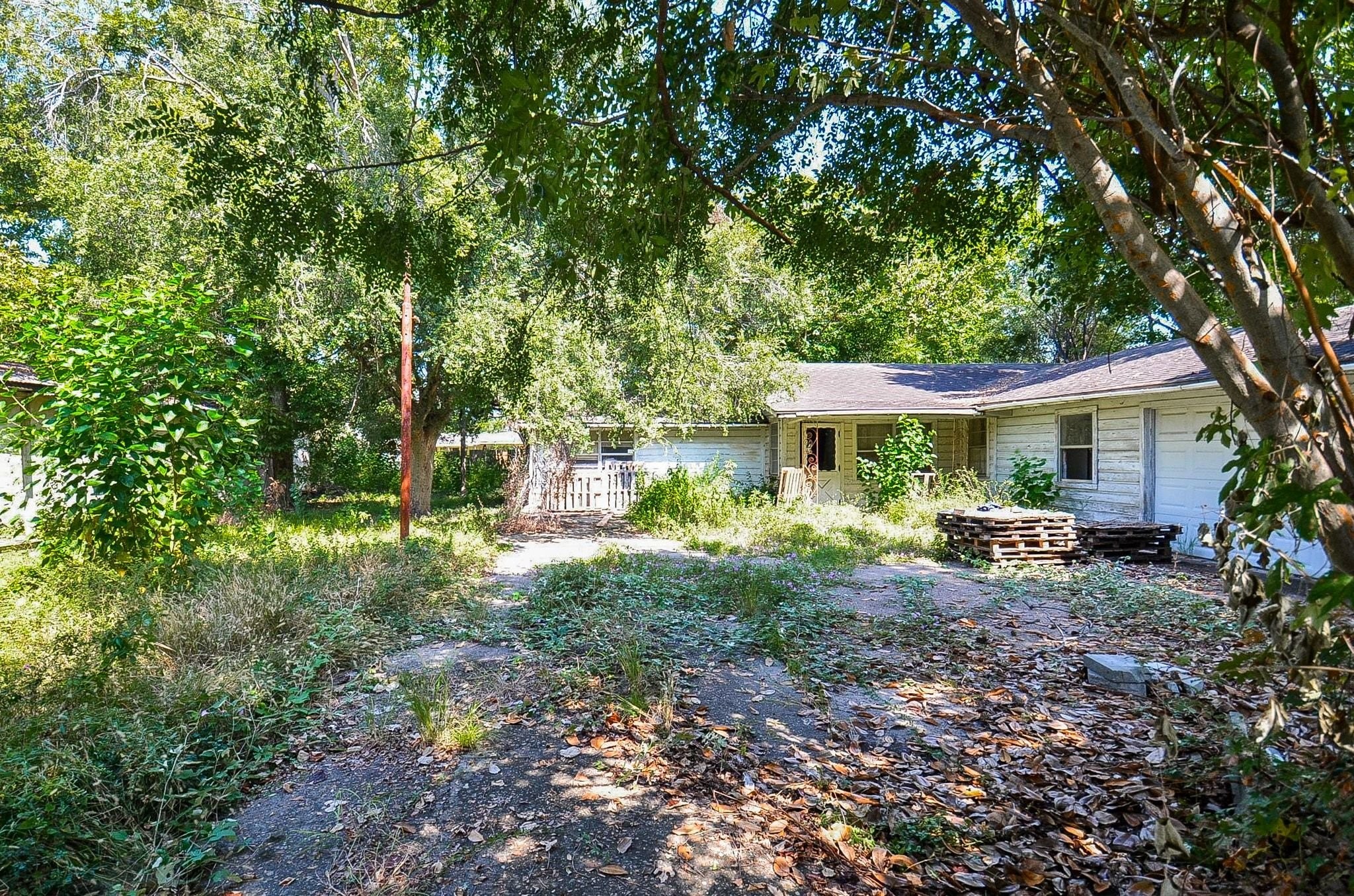 749 E Canino Road Property Photo 14