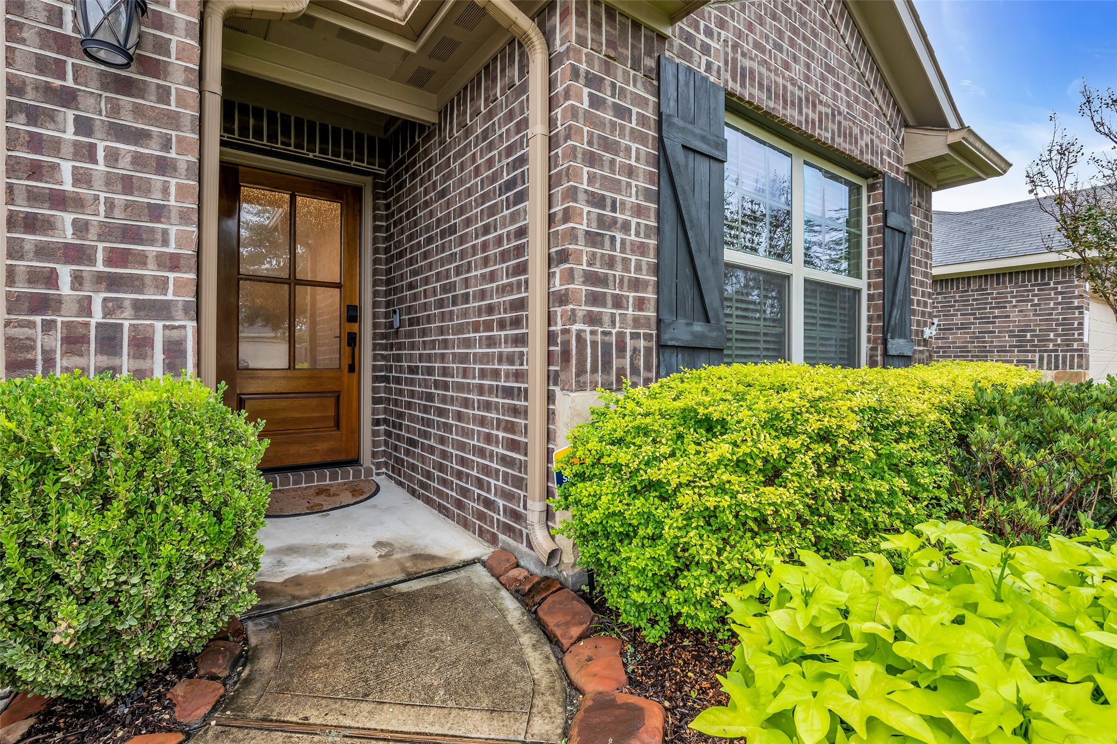 14093 Lake Crescent Drive Property Photo 1