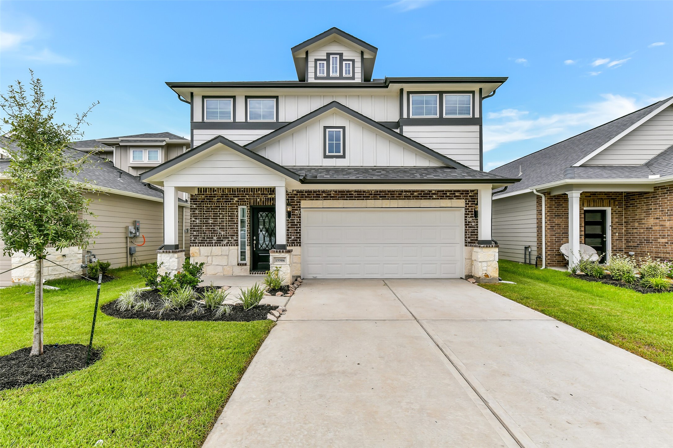 15506 Foresail Lane Property Photo 1