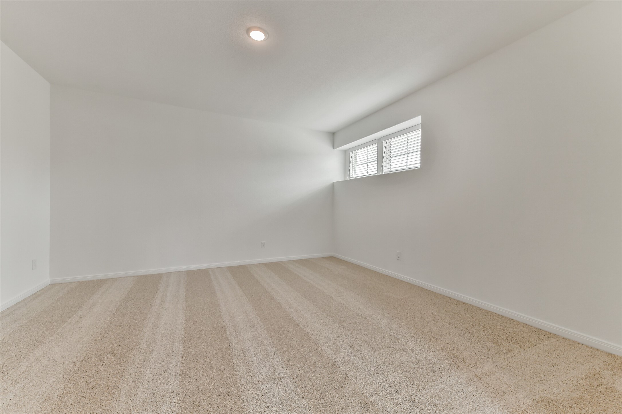 15506 Foresail Lane Property Photo 23