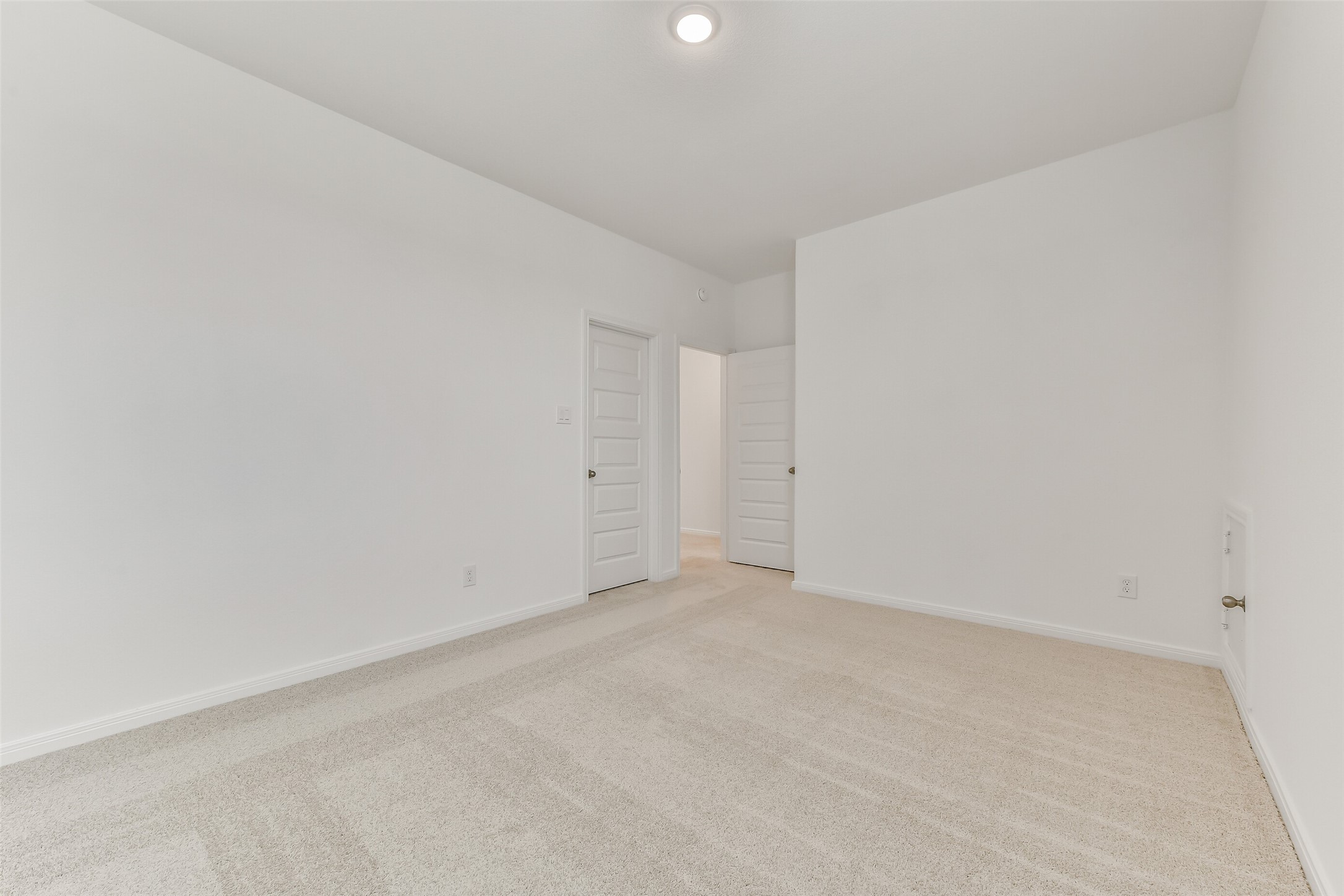 15506 Foresail Lane Property Photo 32
