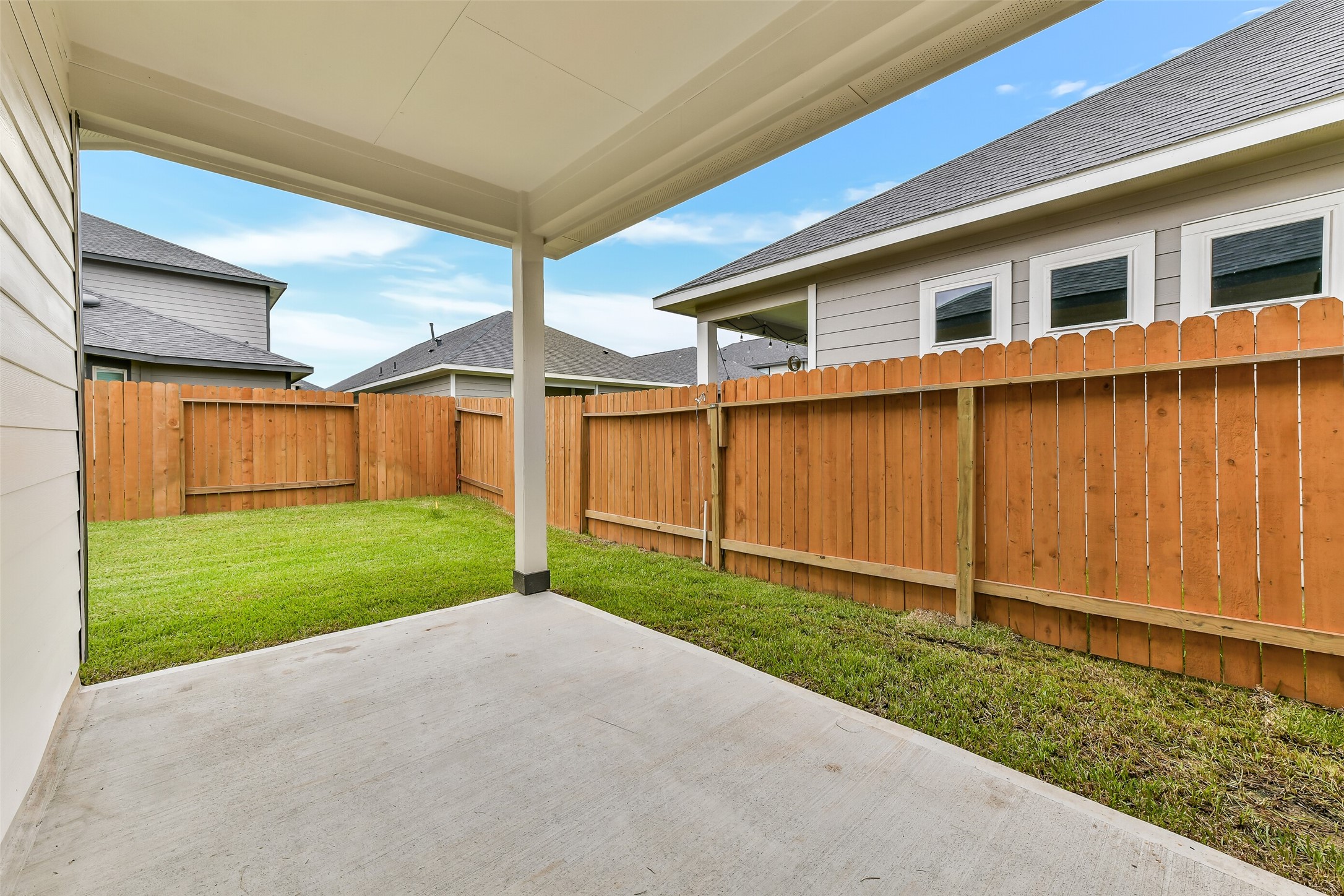 15506 Foresail Lane Property Photo 33