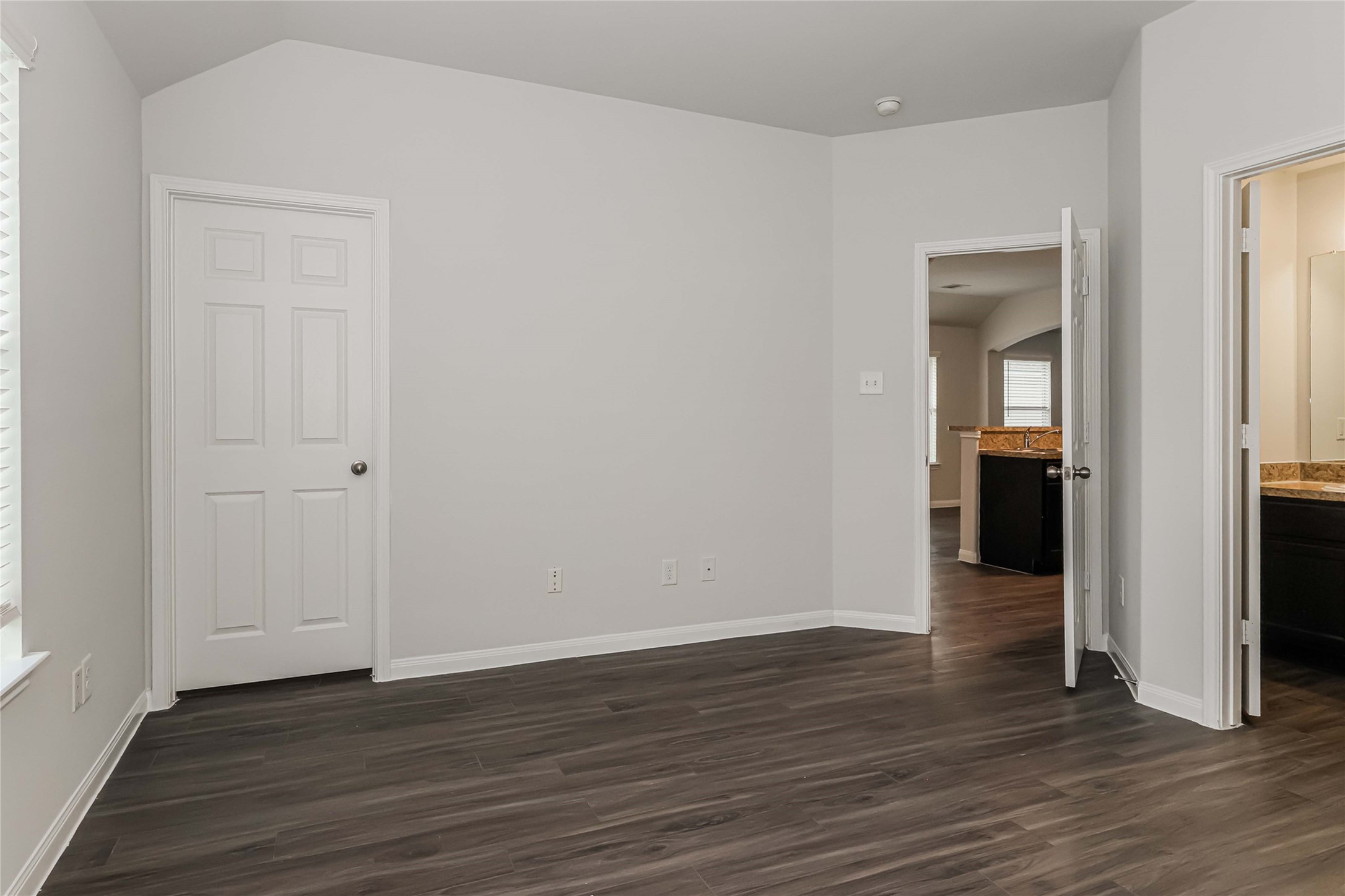 5530 Plantation Forest Drive Property Photo 10