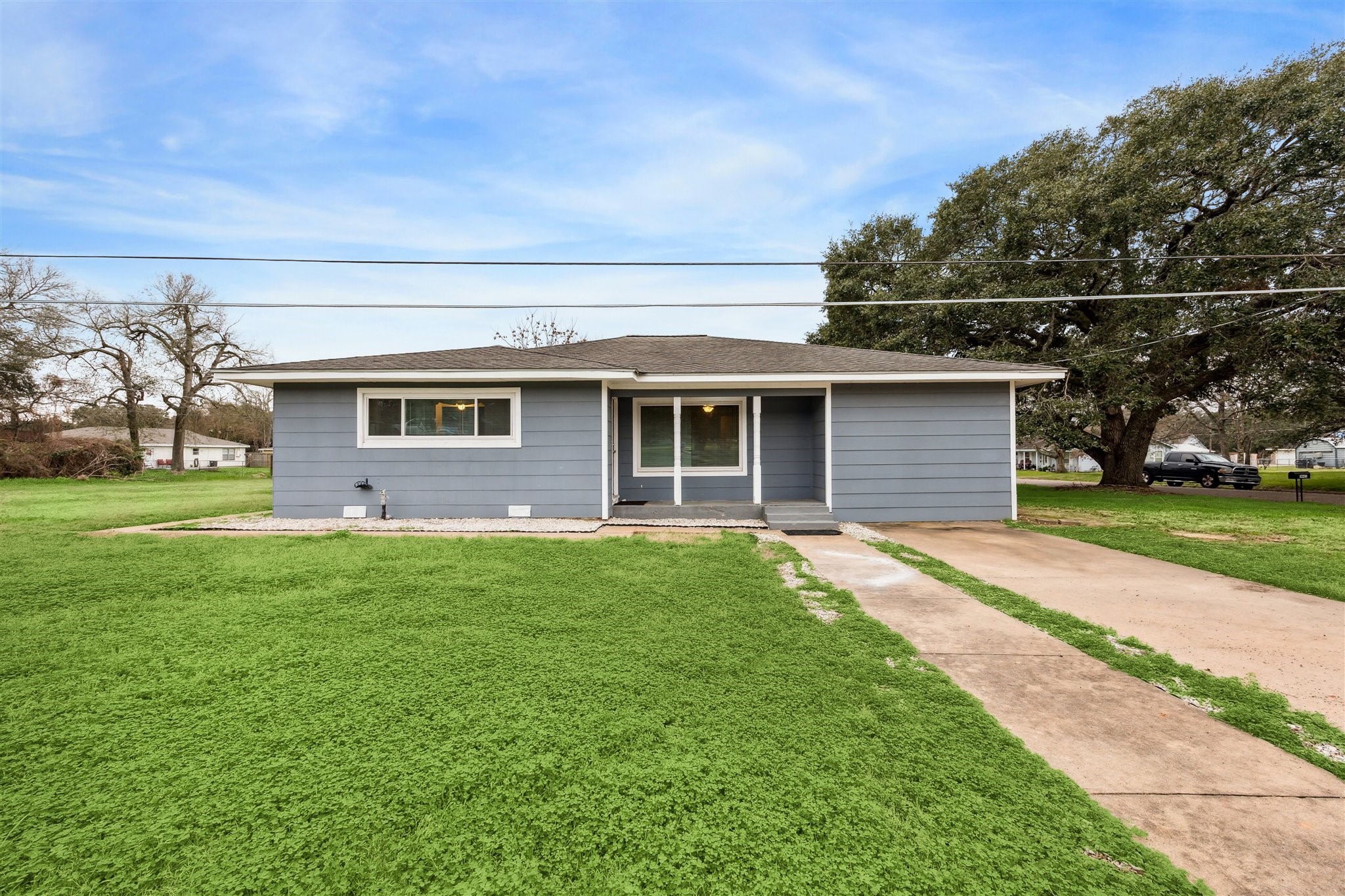 1445 Kosse Street Property Photo