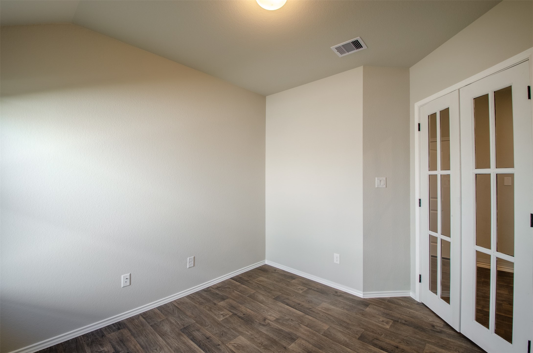 13966 Fort Ward Way Property Photo 11