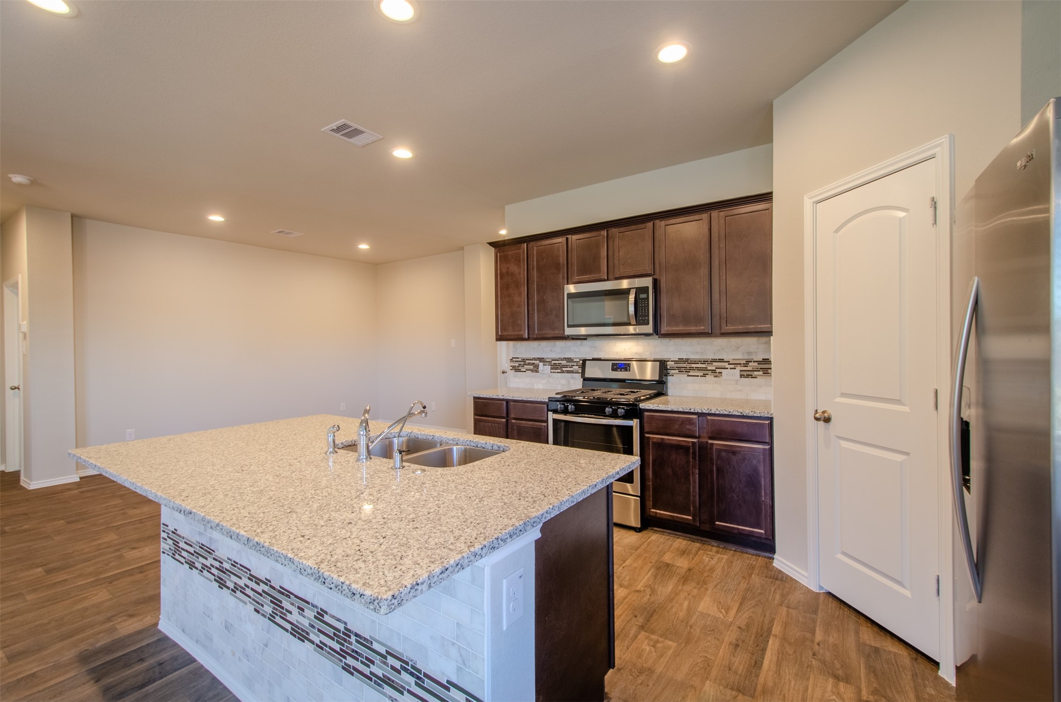 13966 Fort Ward Way Property Photo 18