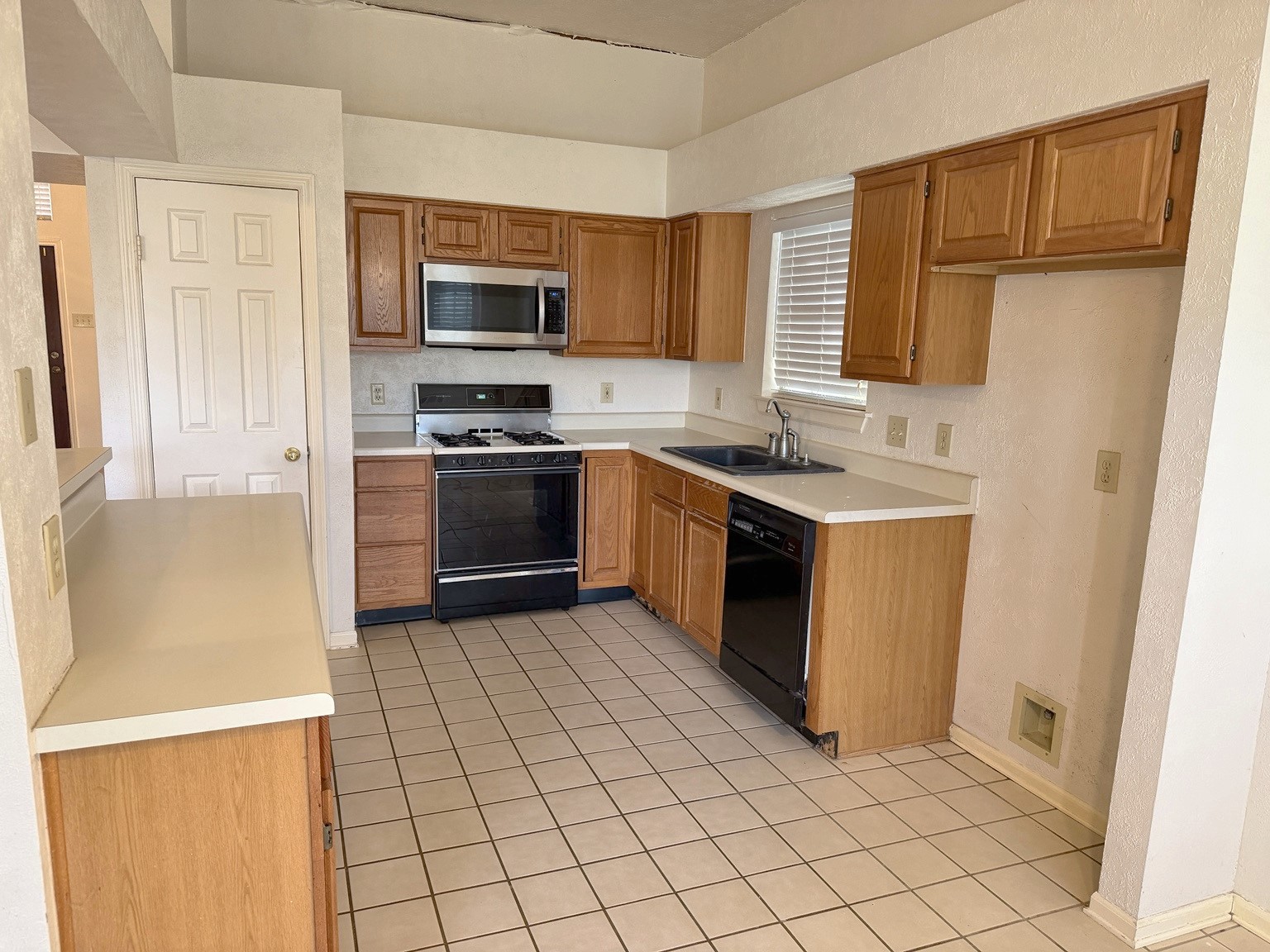 14206 Orchard Farms Lane Property Photo 8