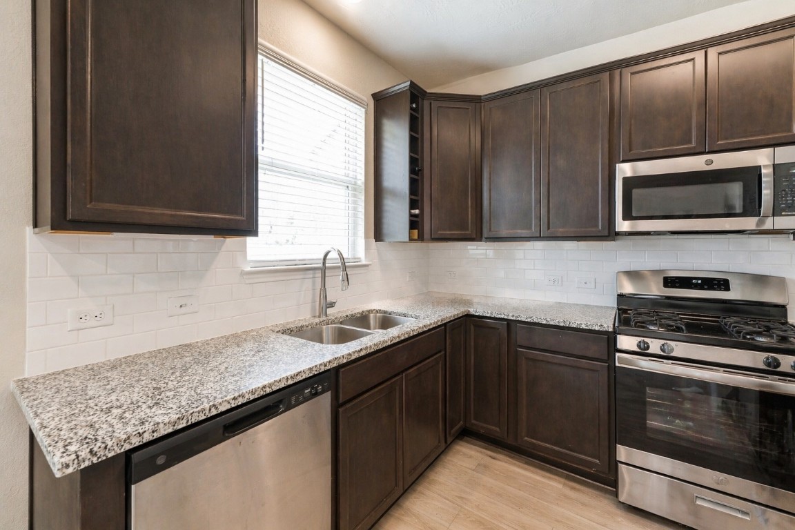 104 Laurel Oak Drive Property Photo 6