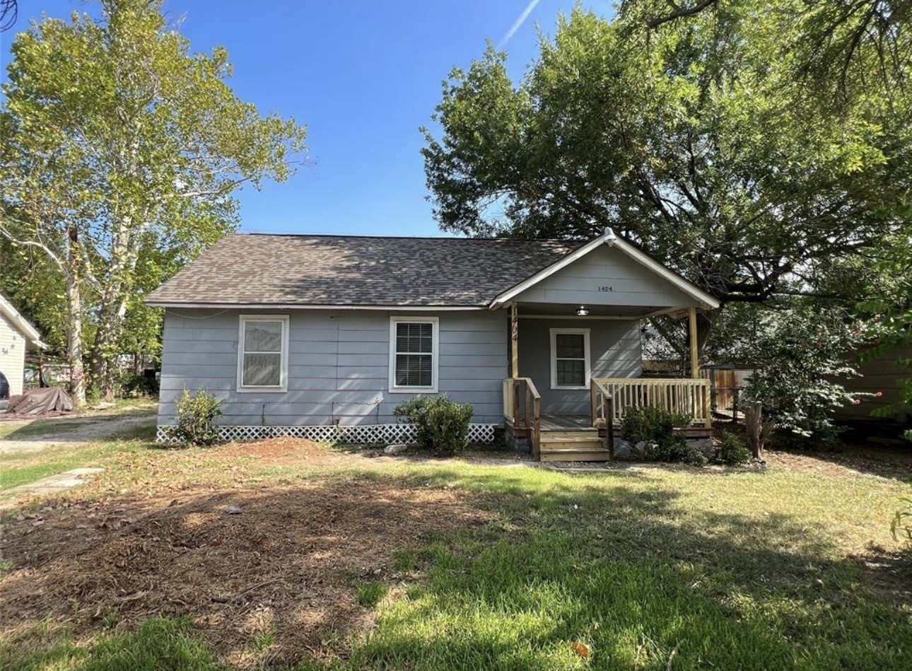 1404 Harrop Avenue Property Photo 1