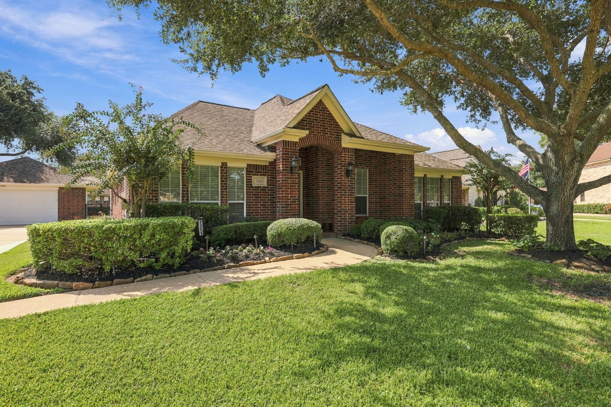 33211 Woodton Court Property Photo 2