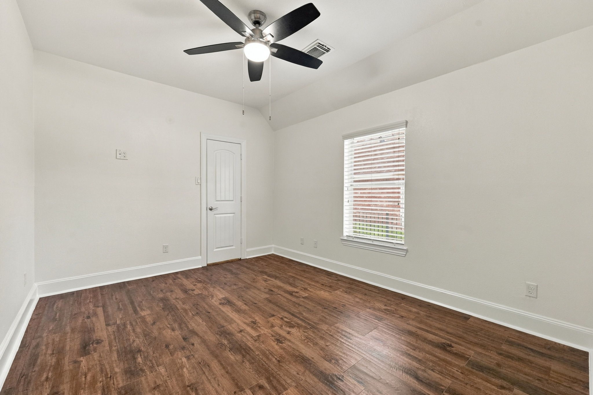 33211 Woodton Court Property Photo 32
