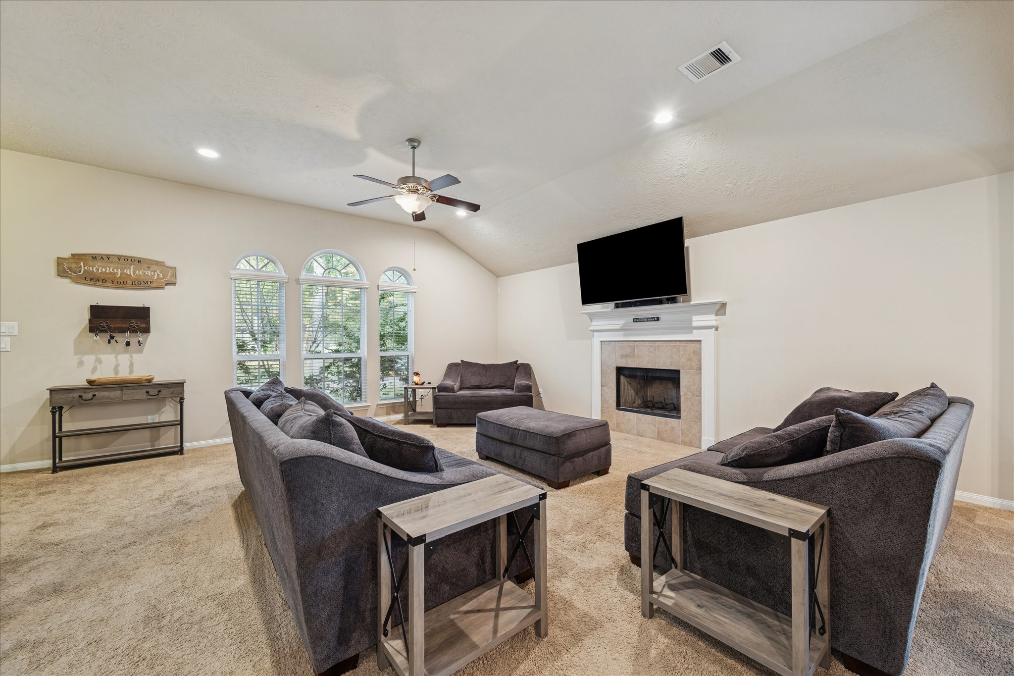 3203 Pine Hollow Circle Property Photo 5
