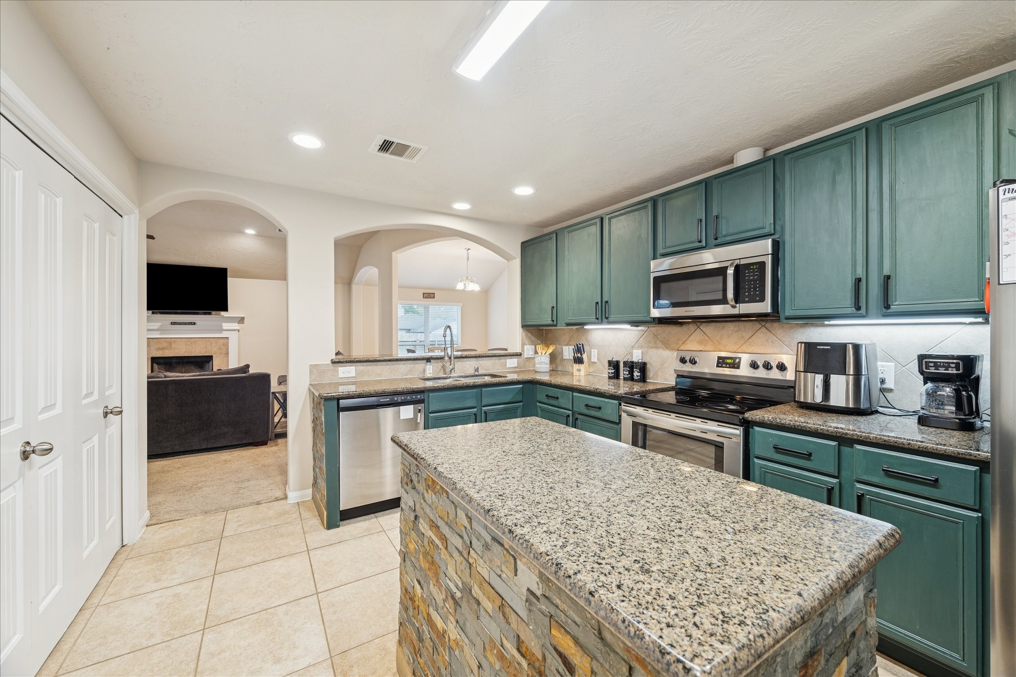 3203 Pine Hollow Circle Property Photo 7