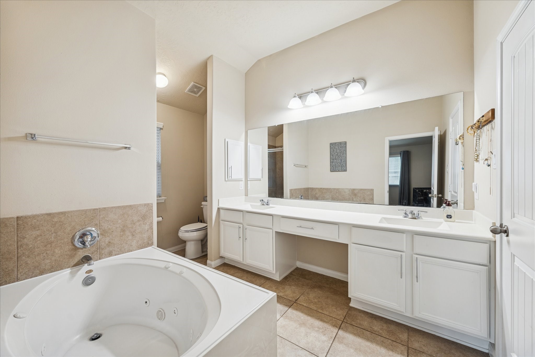 3203 Pine Hollow Circle Property Photo 15