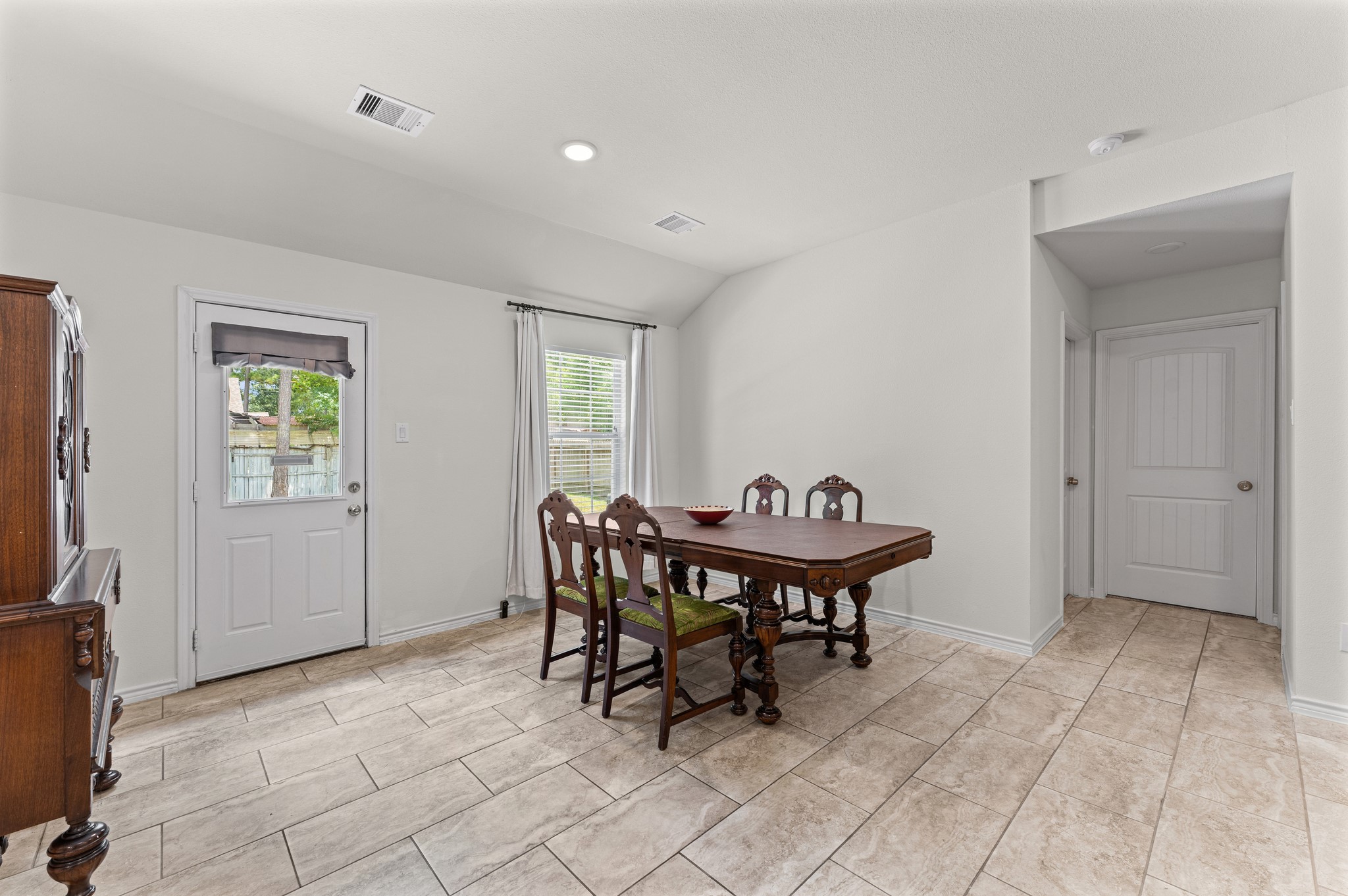 10920 Fairview Drive Property Photo 10