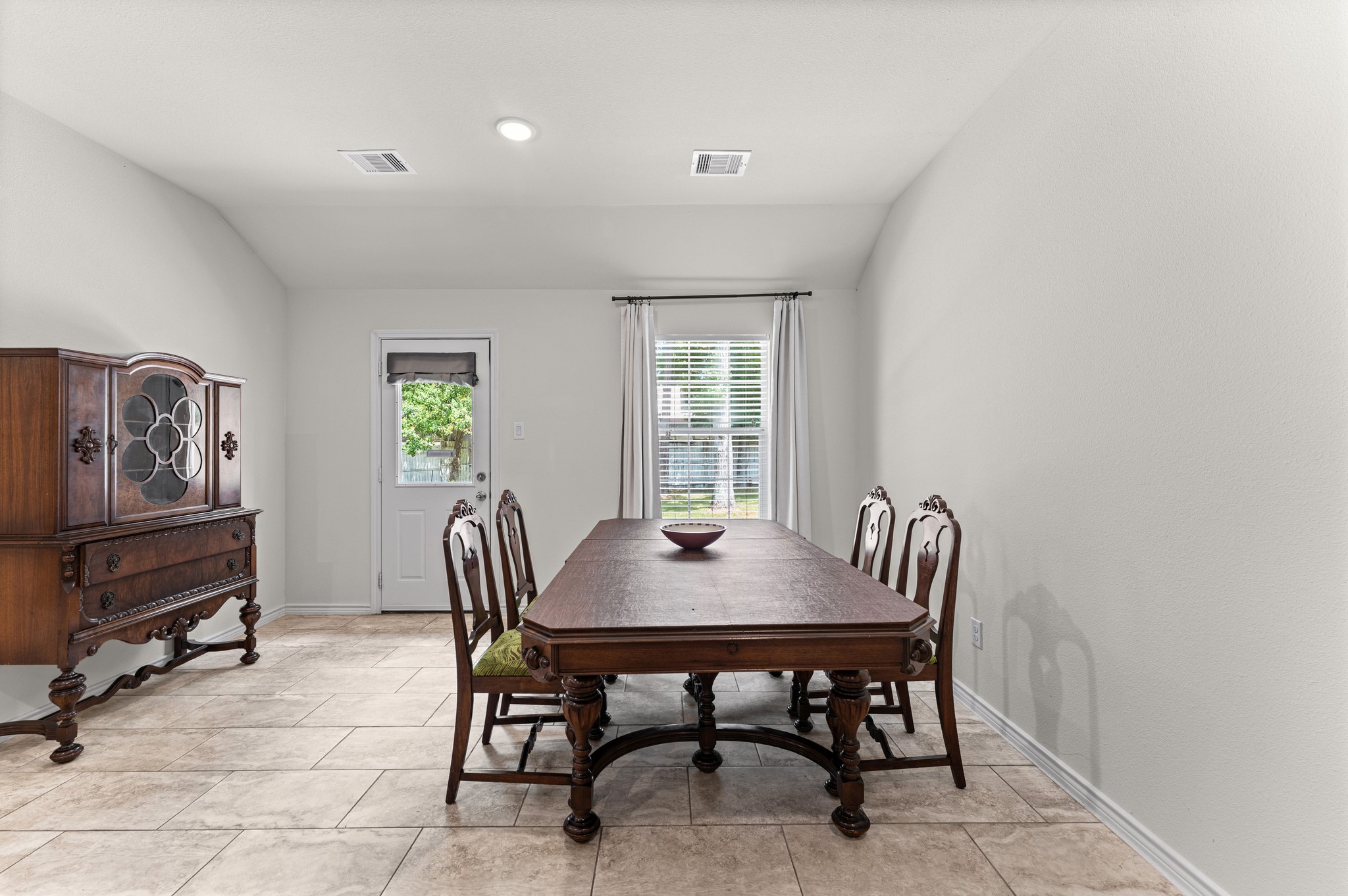 10920 Fairview Drive Property Photo 11
