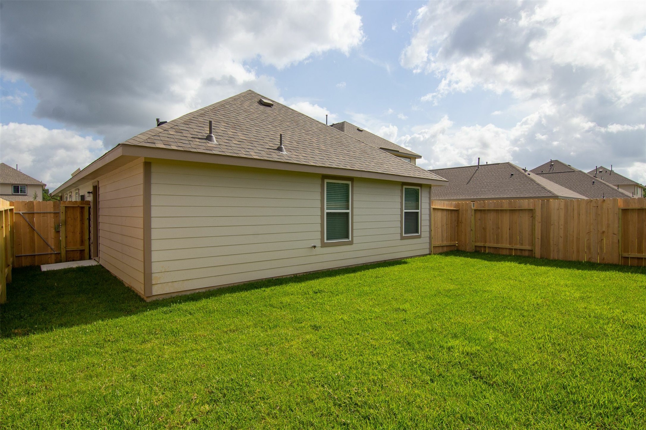 22386 Porter Mountain Lane Property Photo 2