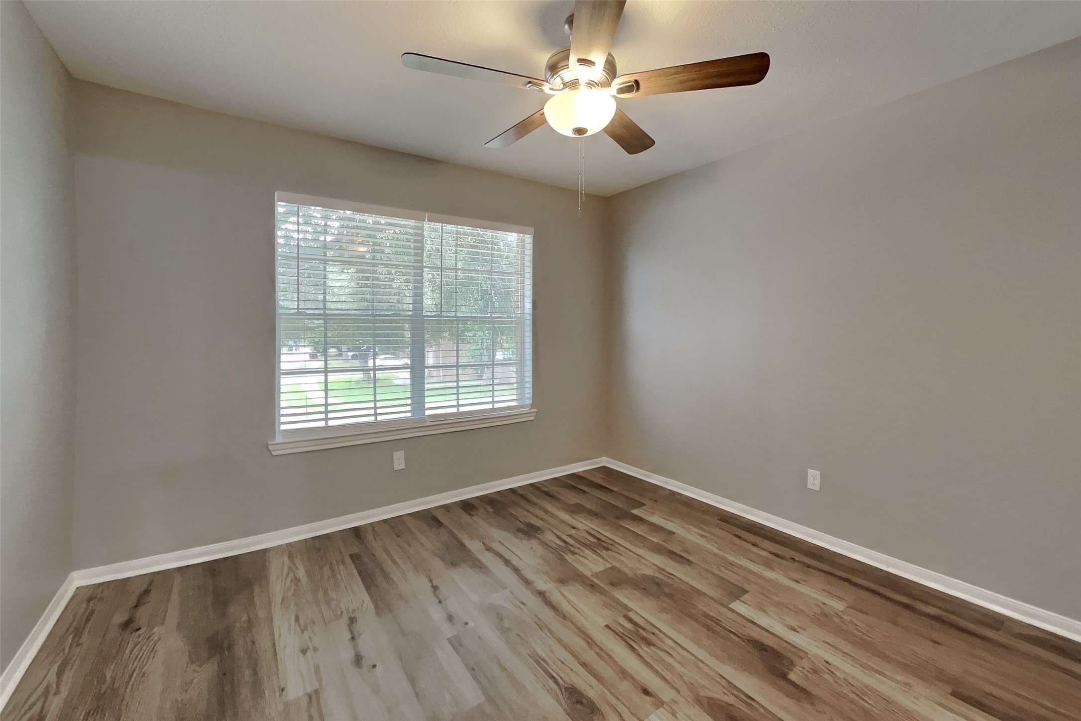 21638 Wildcroft Drive Property Photo 12