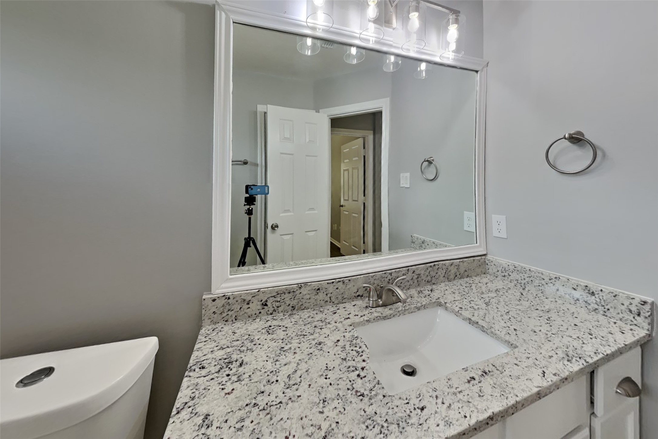 21638 Wildcroft Drive Property Photo 13