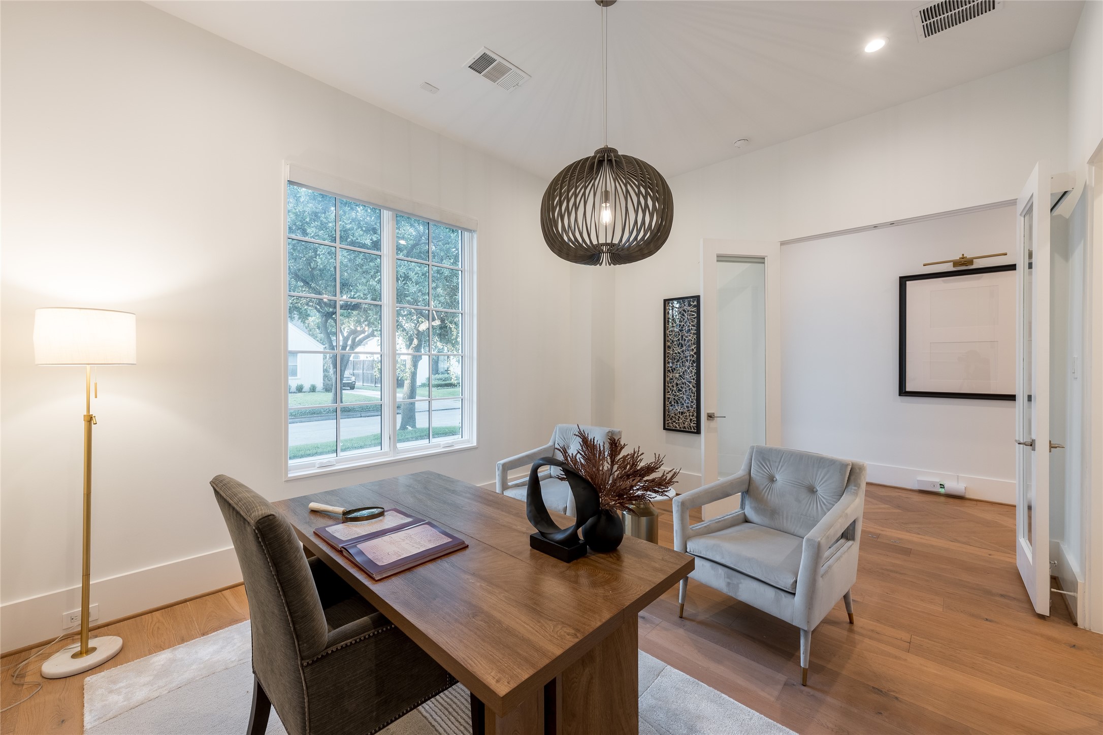 2817 Albans Road Property Photo 4