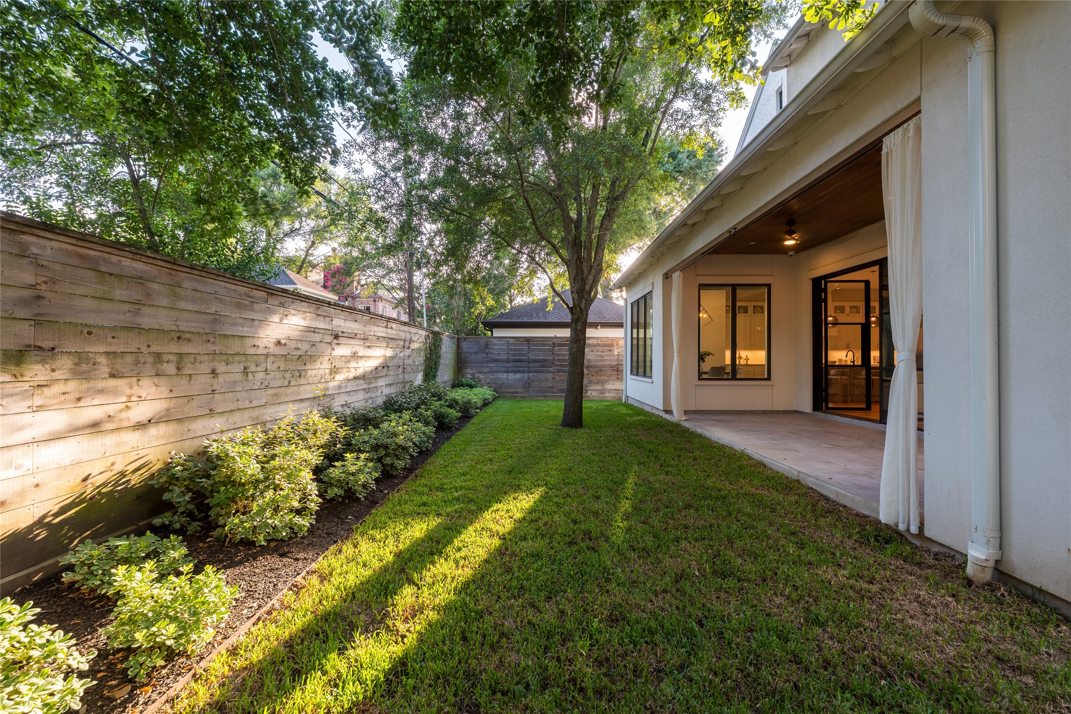 2817 Albans Road Property Photo 44