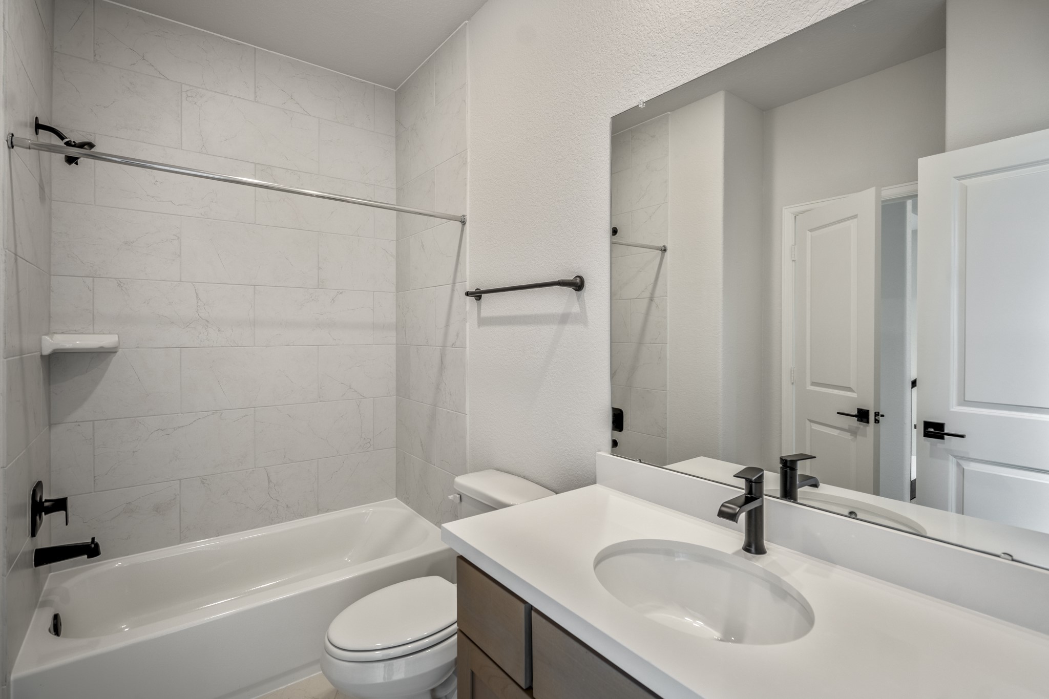 9618 Leafgate Court Property Photo 31