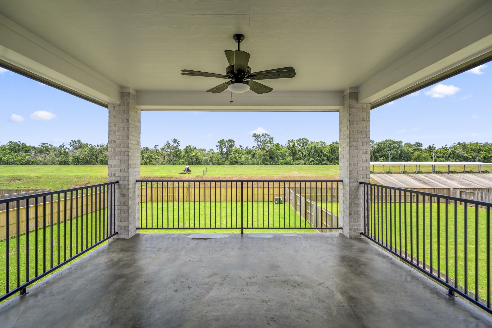 9618 Leafgate Court Property Photo 41