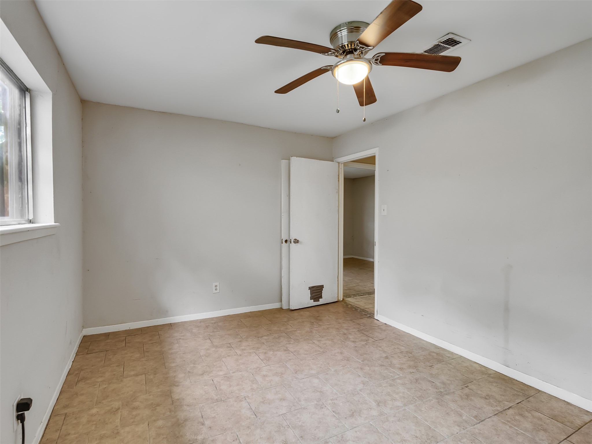 2314 Summer Spring Drive Property Photo 34