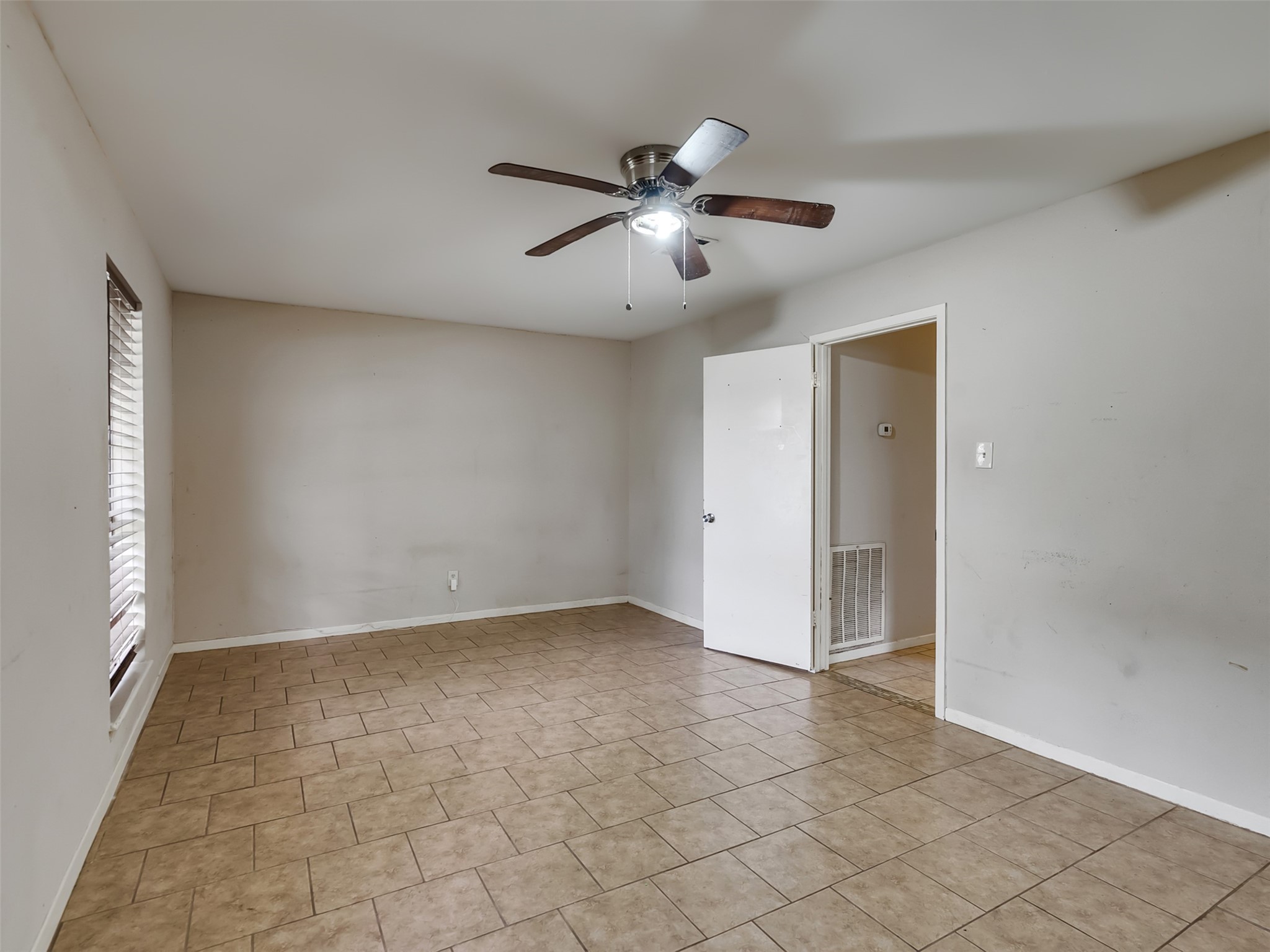 2314 Summer Spring Drive Property Photo 36