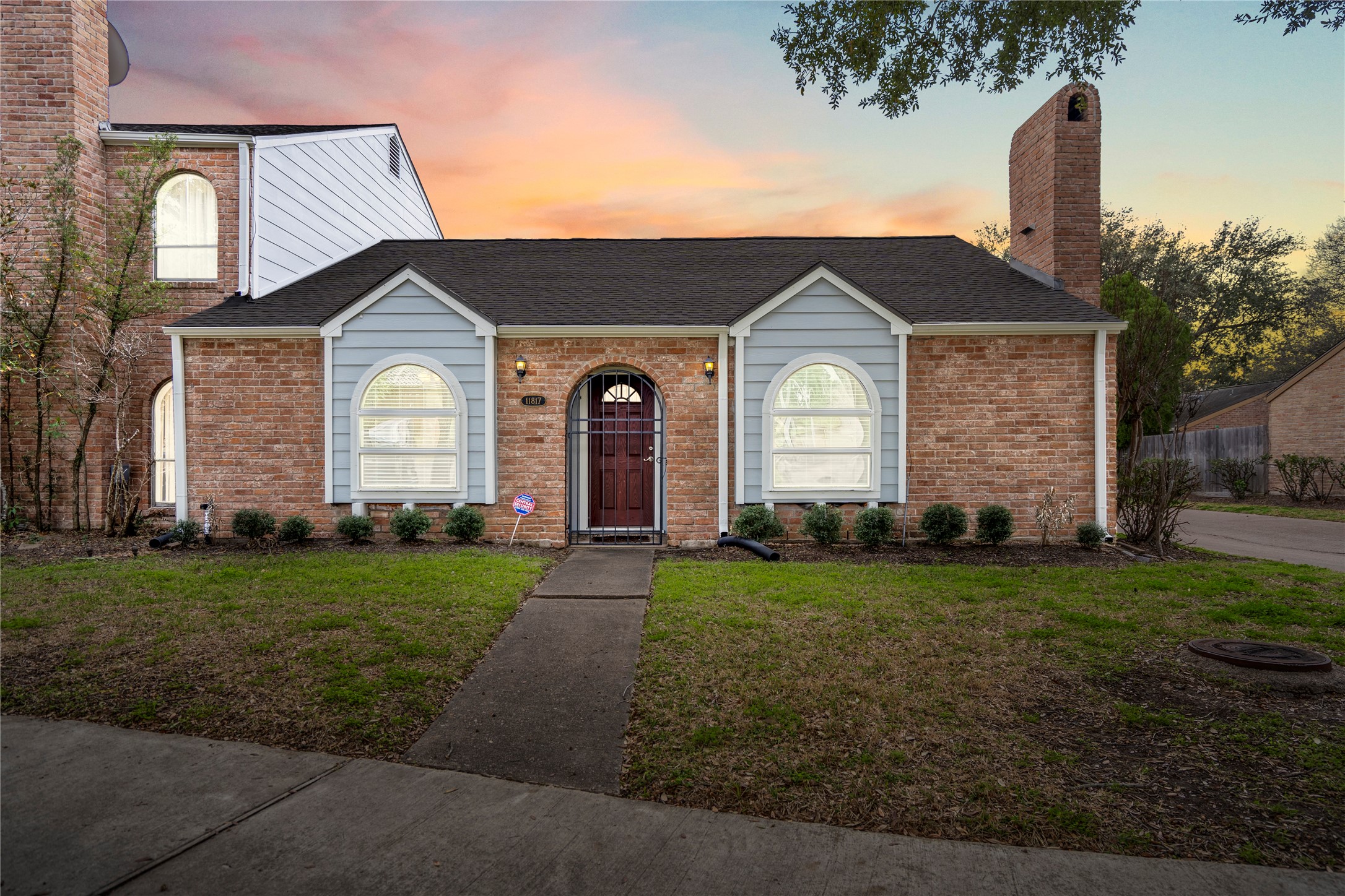 11817 Southlake Drive Property Photo 1