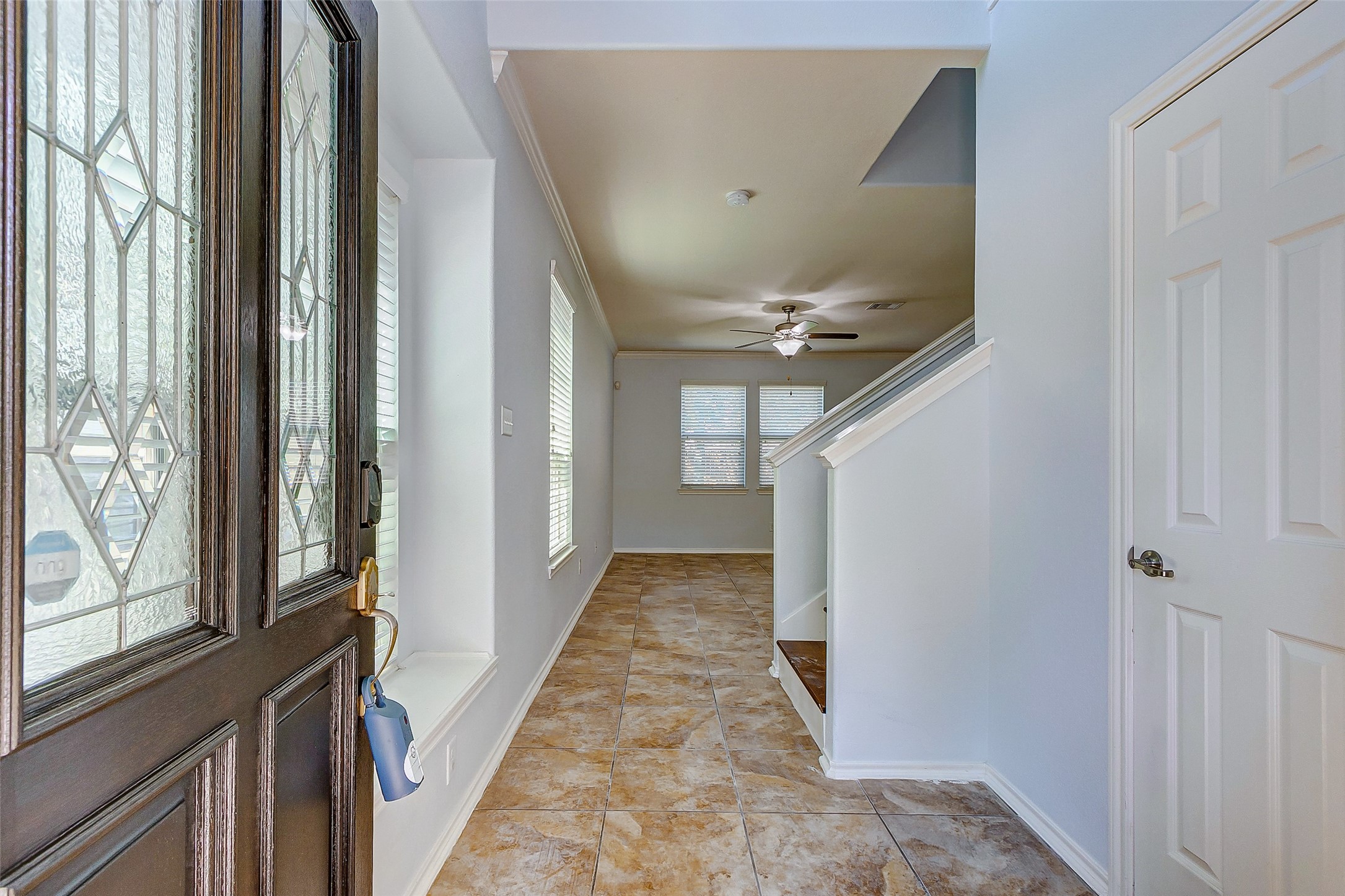 6451 Calgary Woods Lane Property Photo 7