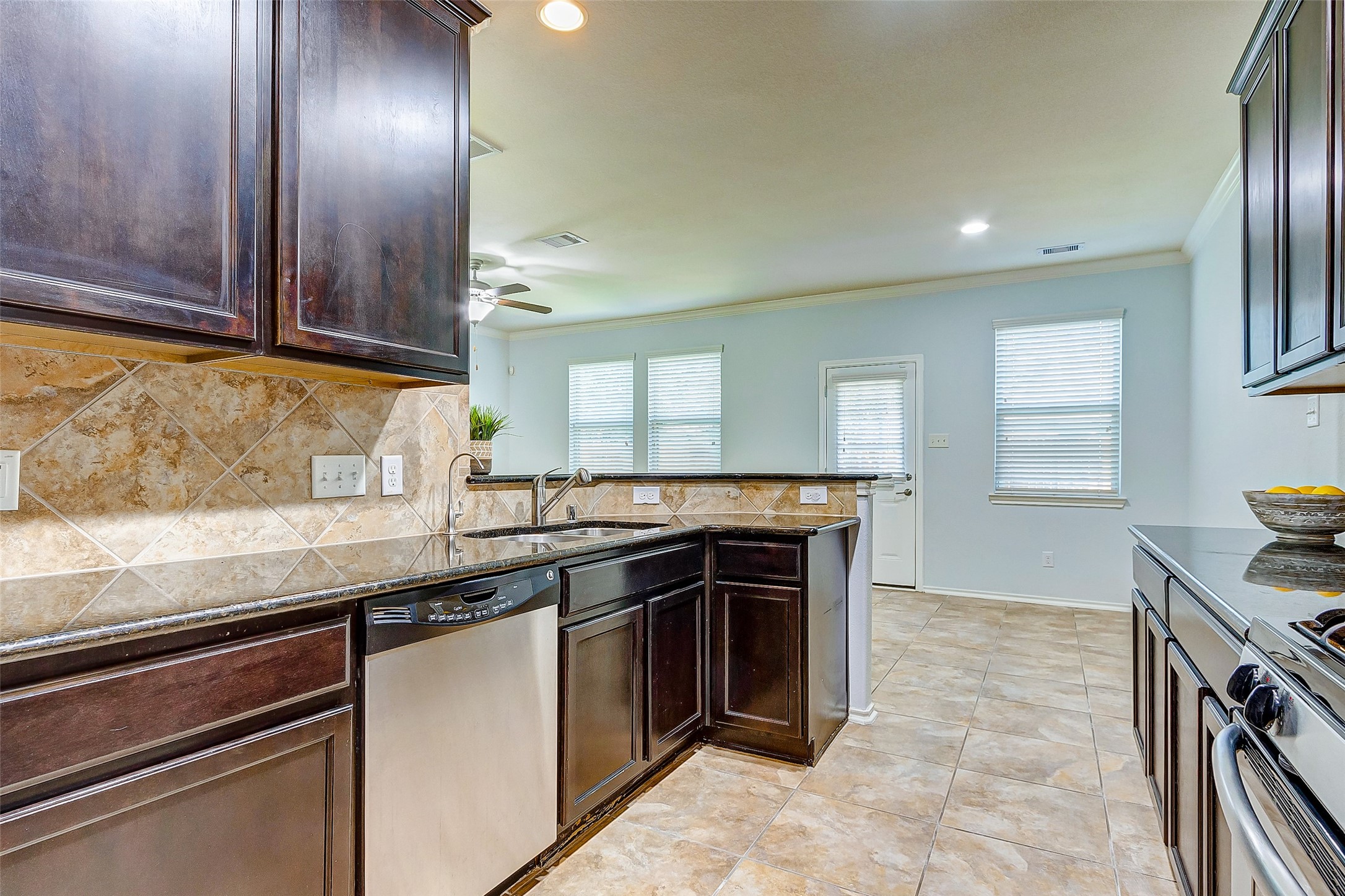 6451 Calgary Woods Lane Property Photo 22