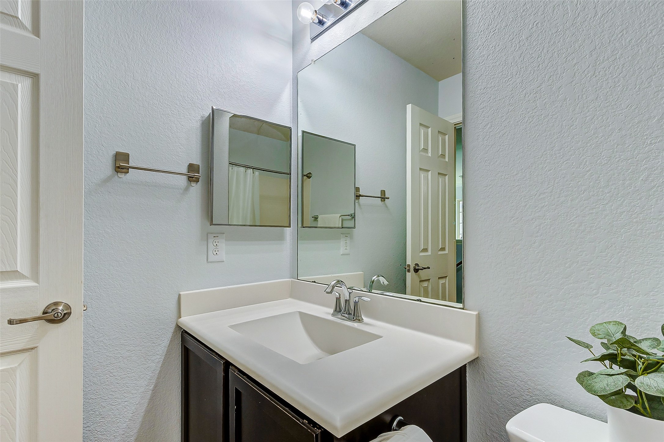 6451 Calgary Woods Lane Property Photo 31
