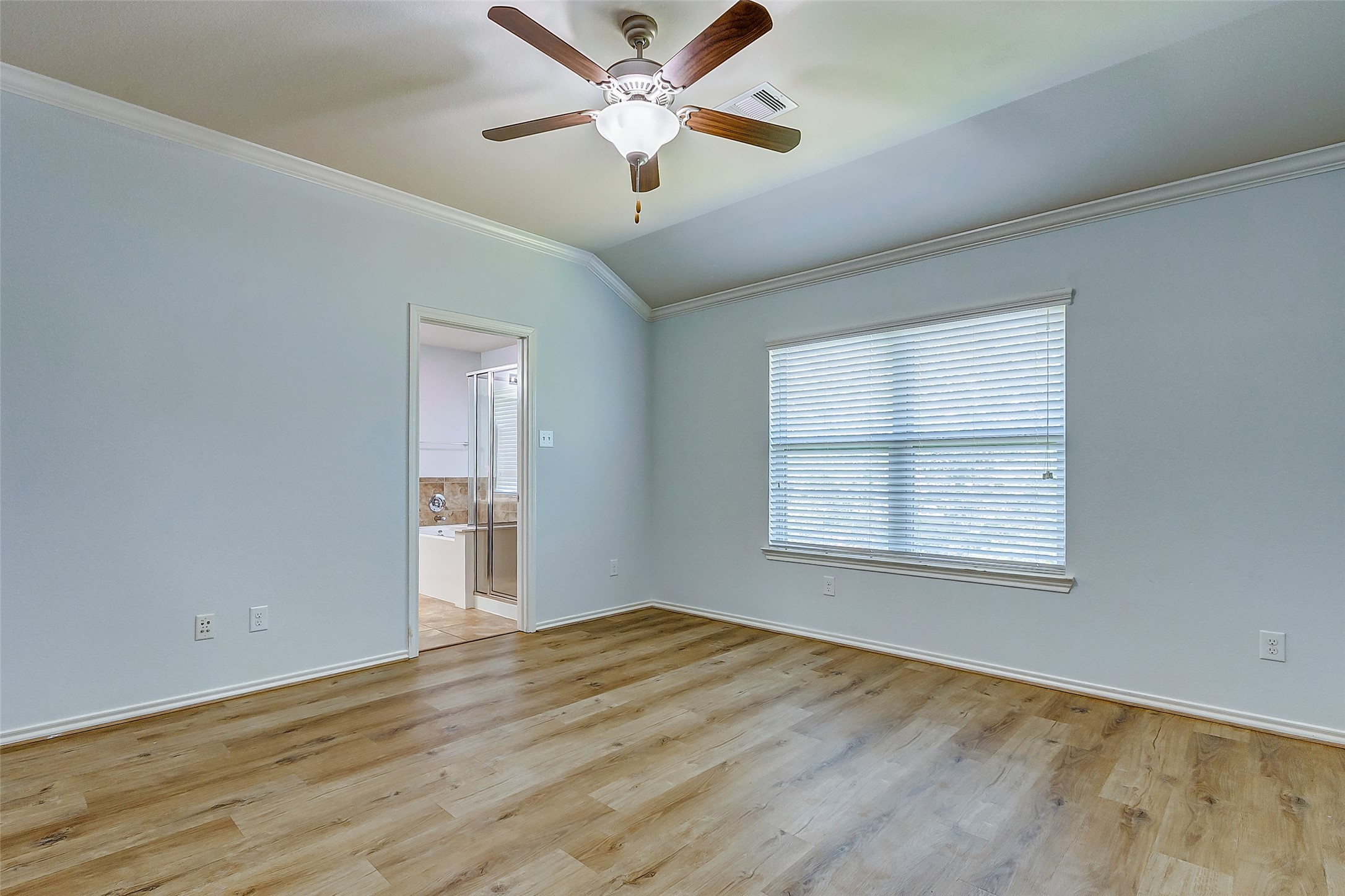 6451 Calgary Woods Lane Property Photo 38