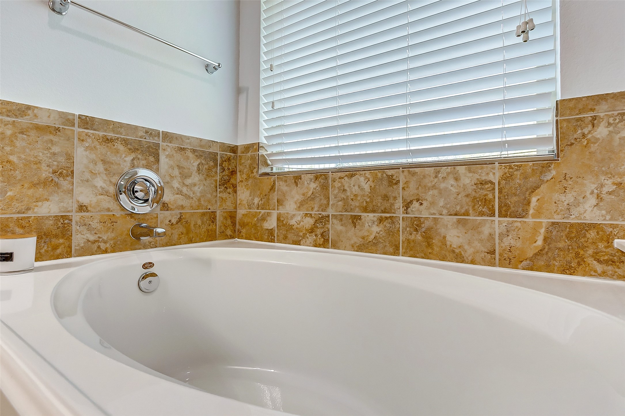 6451 Calgary Woods Lane Property Photo 44