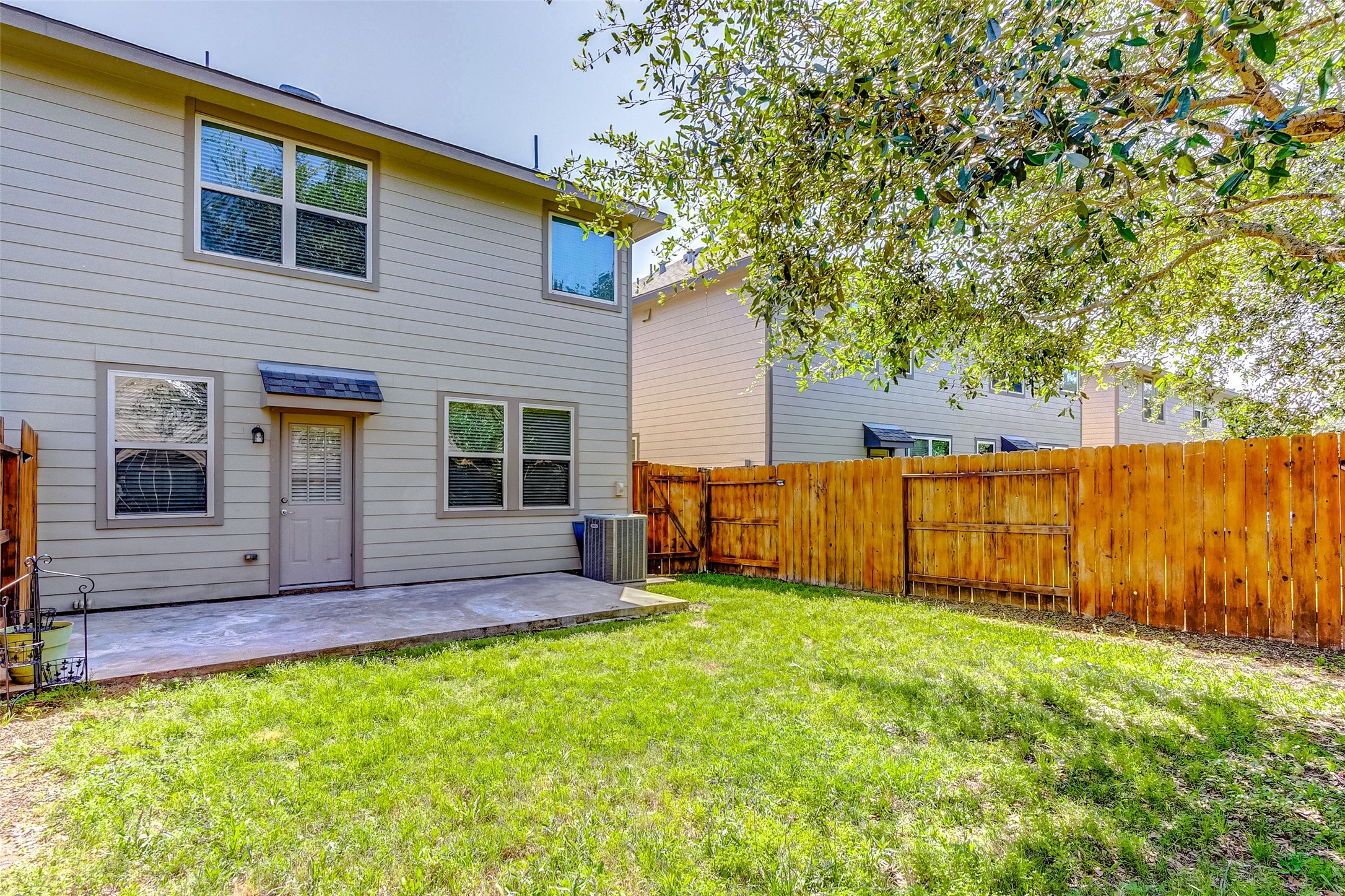 6451 Calgary Woods Lane Property Photo 47