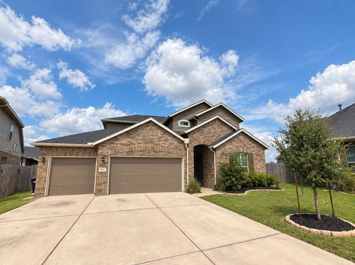 8823 Sandhill Crane Road Property Photo 1