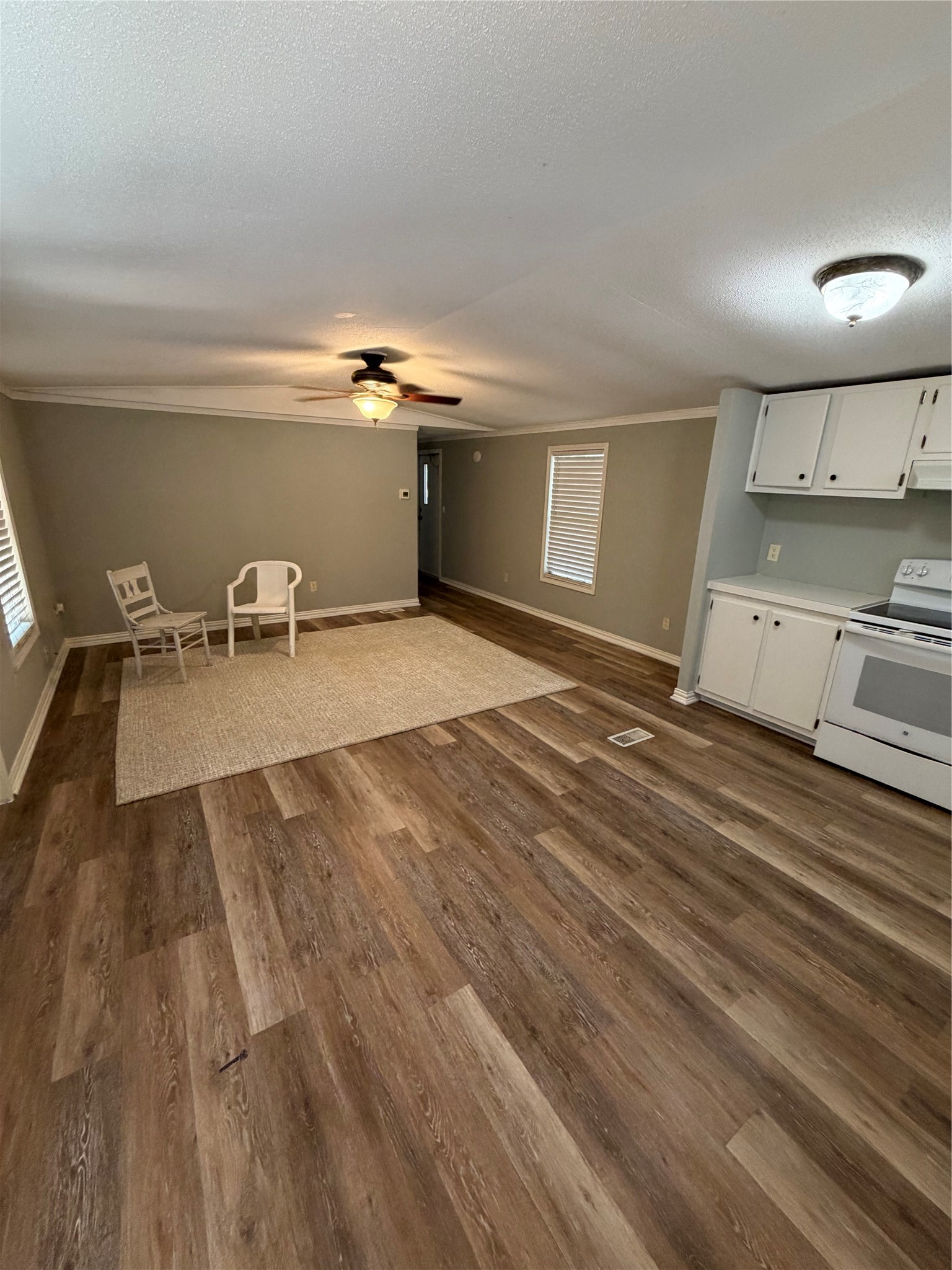 9651 Warm Spring Property Photo 4