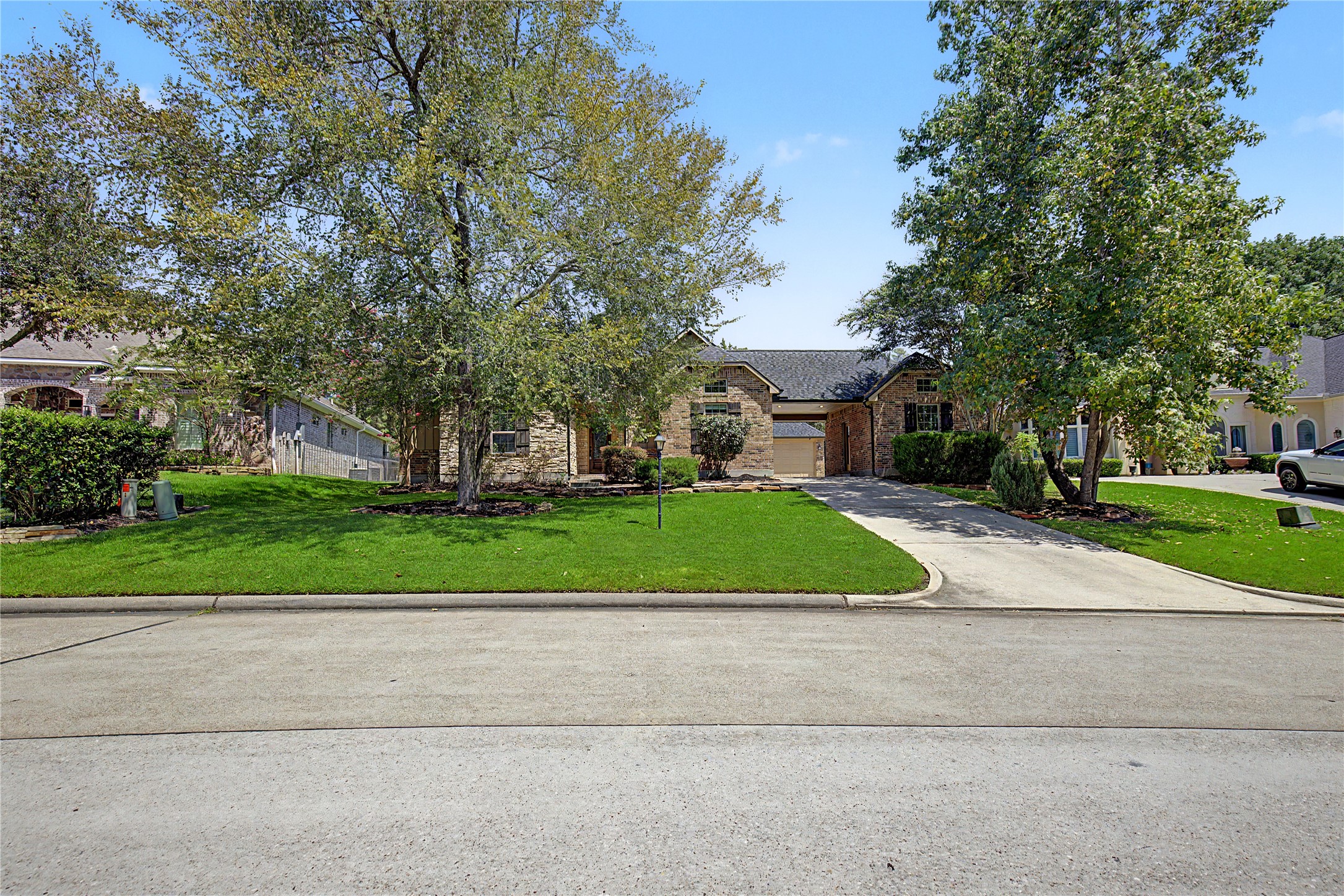279 W Pines Drive Property Photo 4