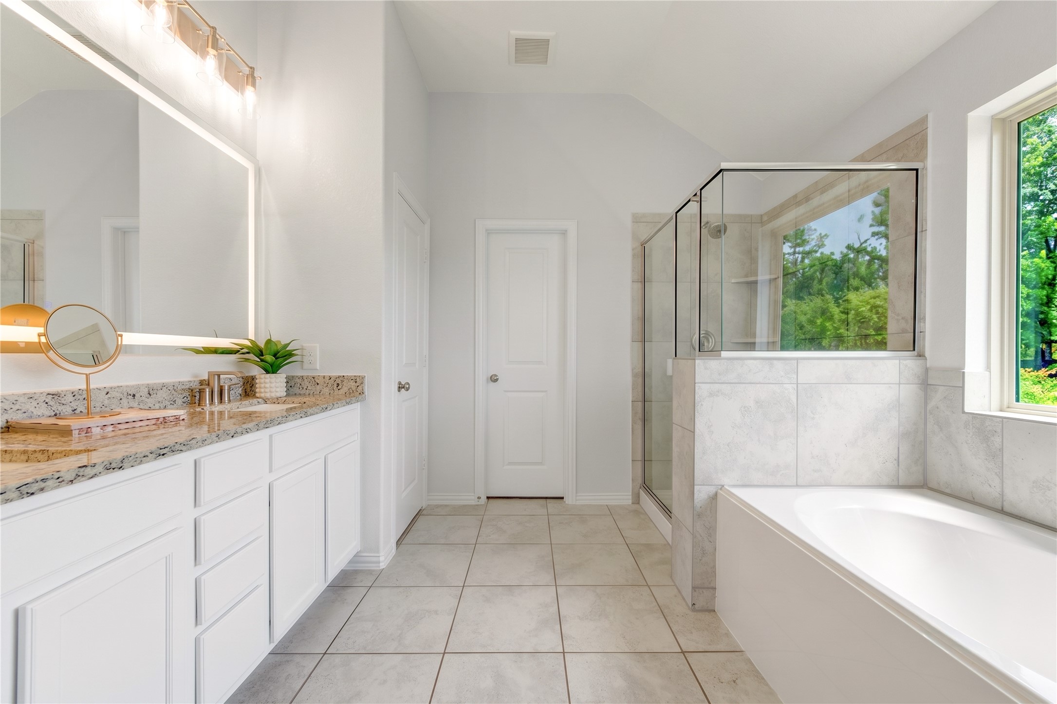 8803 Oak Springs Drive Property Photo 17