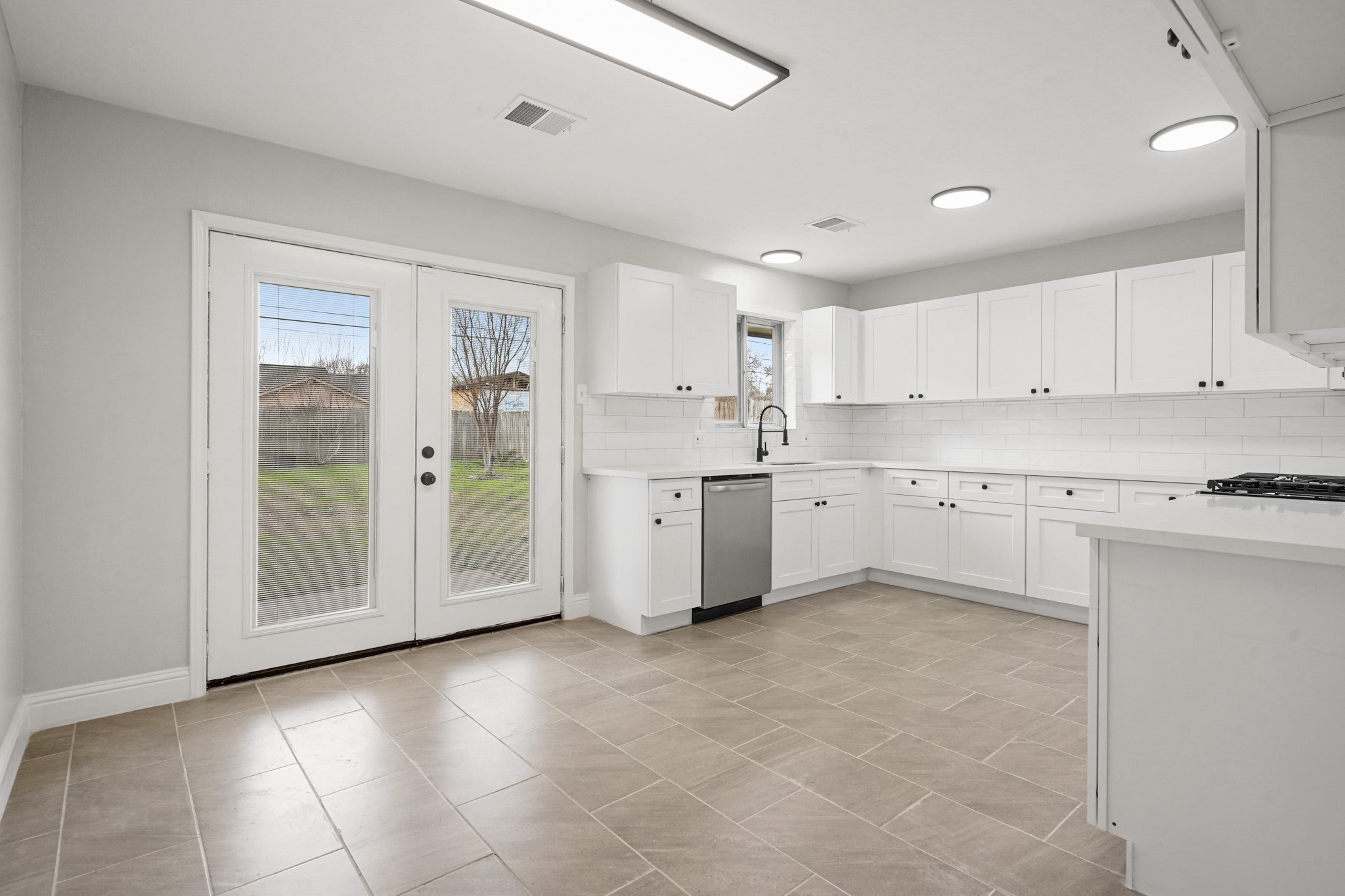9231 Cobbleshire Drive Property Photo 6