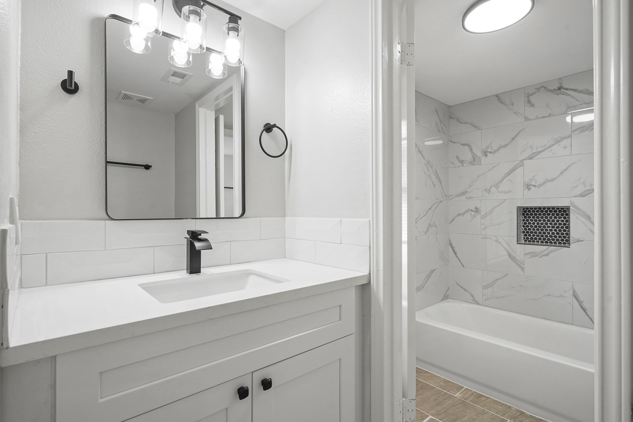 9231 Cobbleshire Drive Property Photo 8