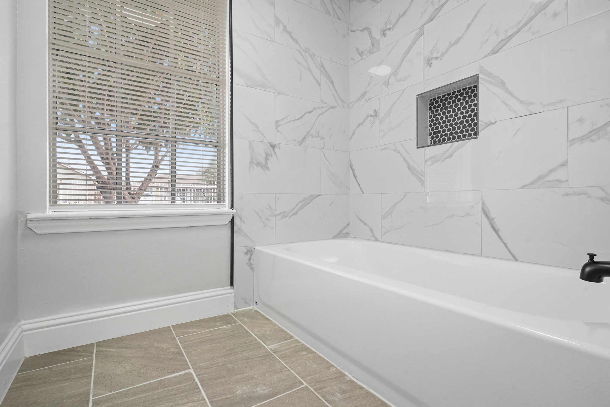 9231 Cobbleshire Drive Property Photo 9