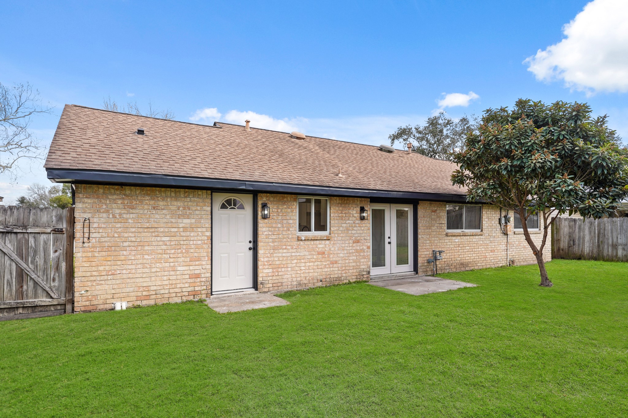 9231 Cobbleshire Drive Property Photo 17