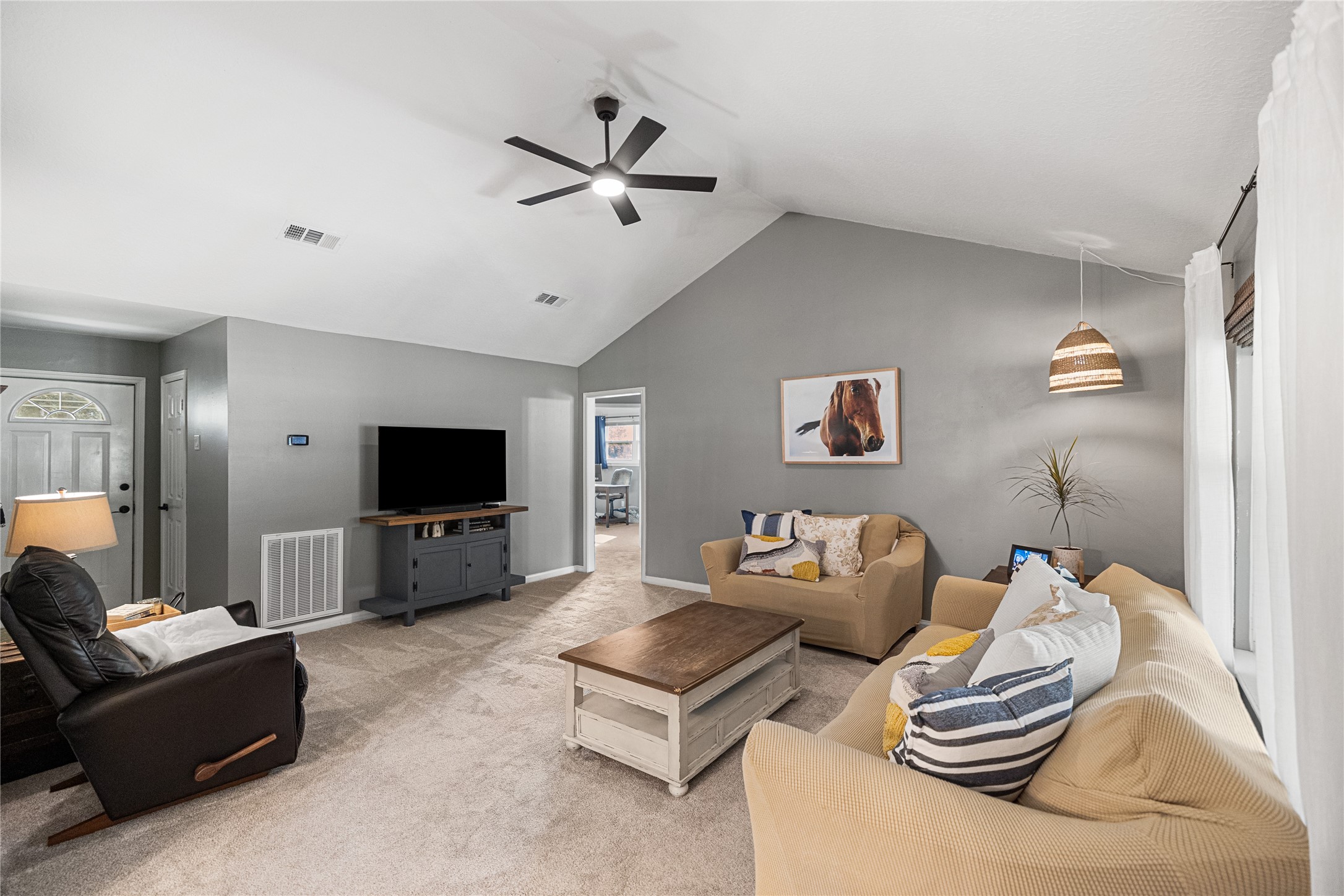 26925 E River Road Property Photo 4