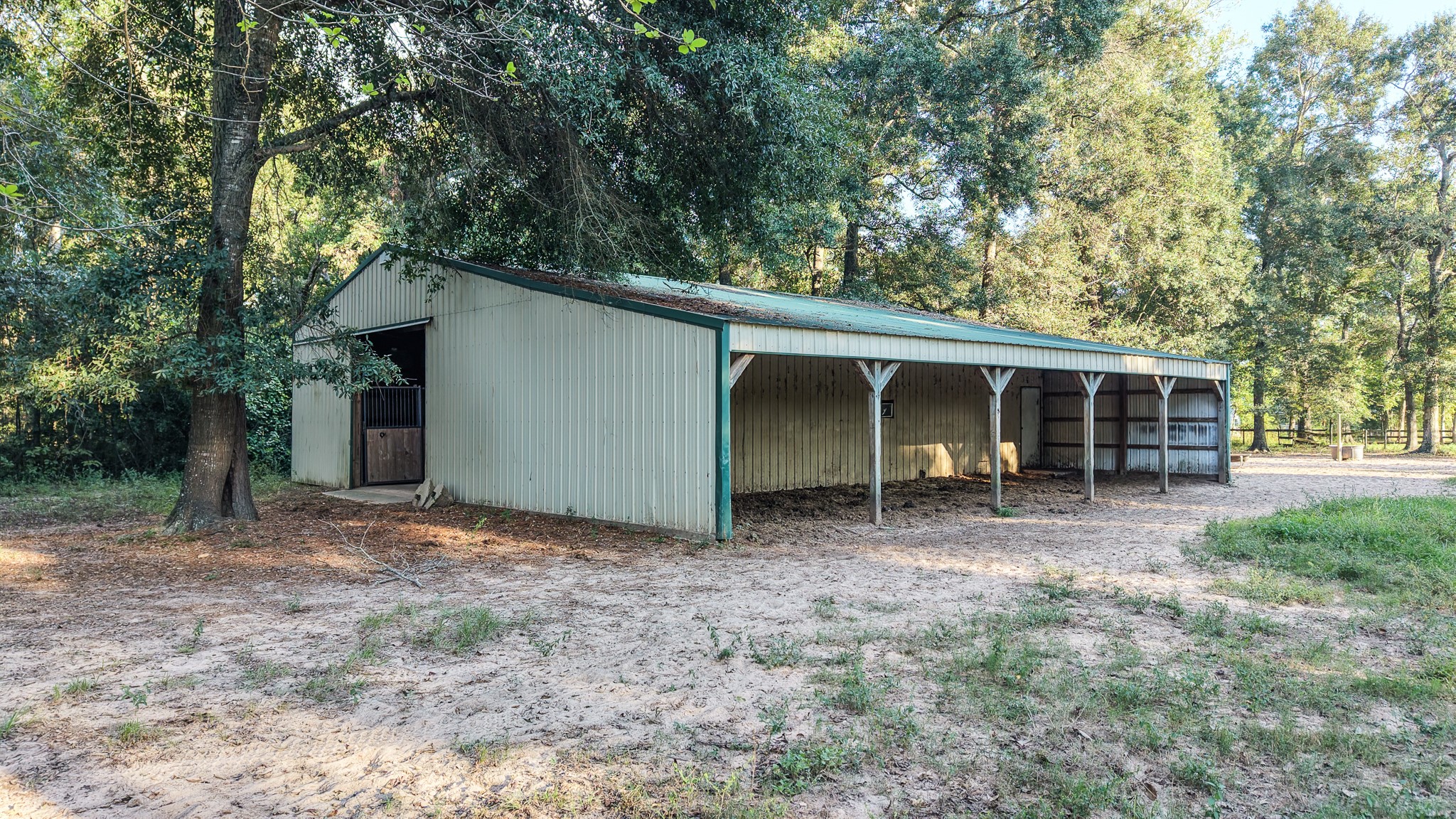 26925 E River Road Property Photo 34